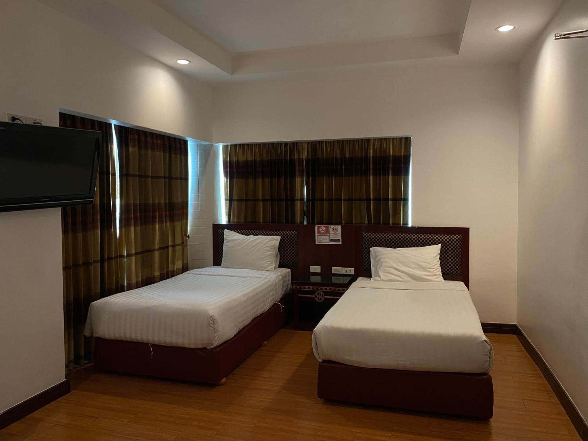 Standard Twin Room photo 2