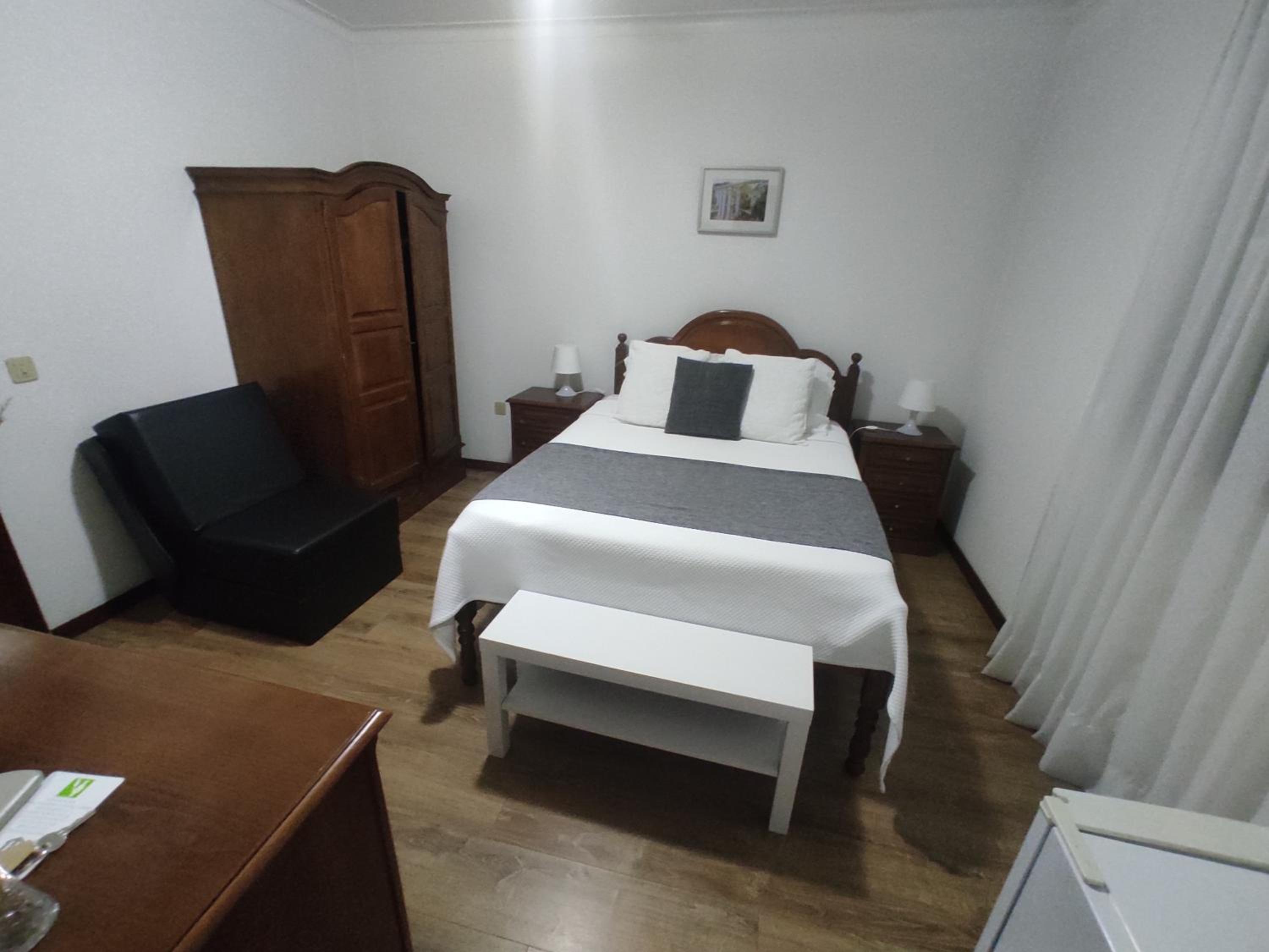 Small Double Room without View - Photo 3