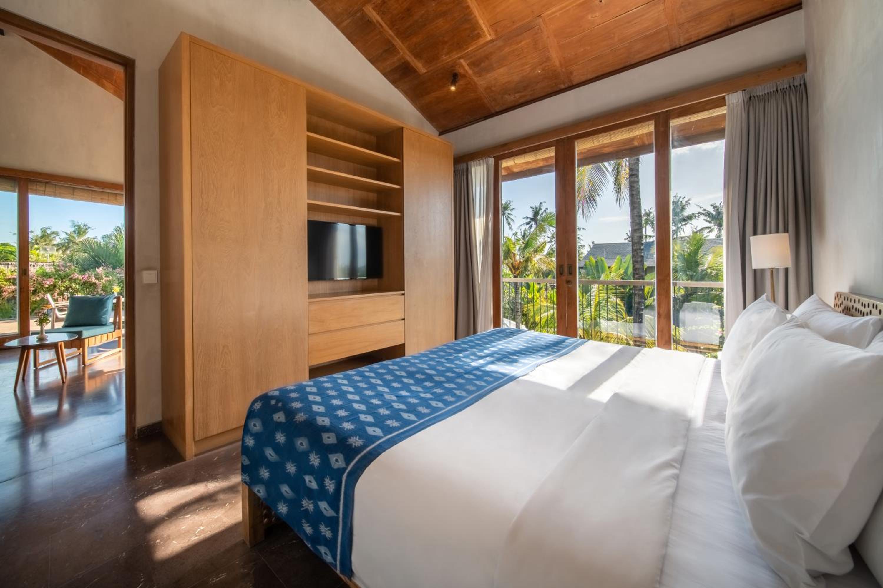 Two-Bedroom Suite - Photo 3
