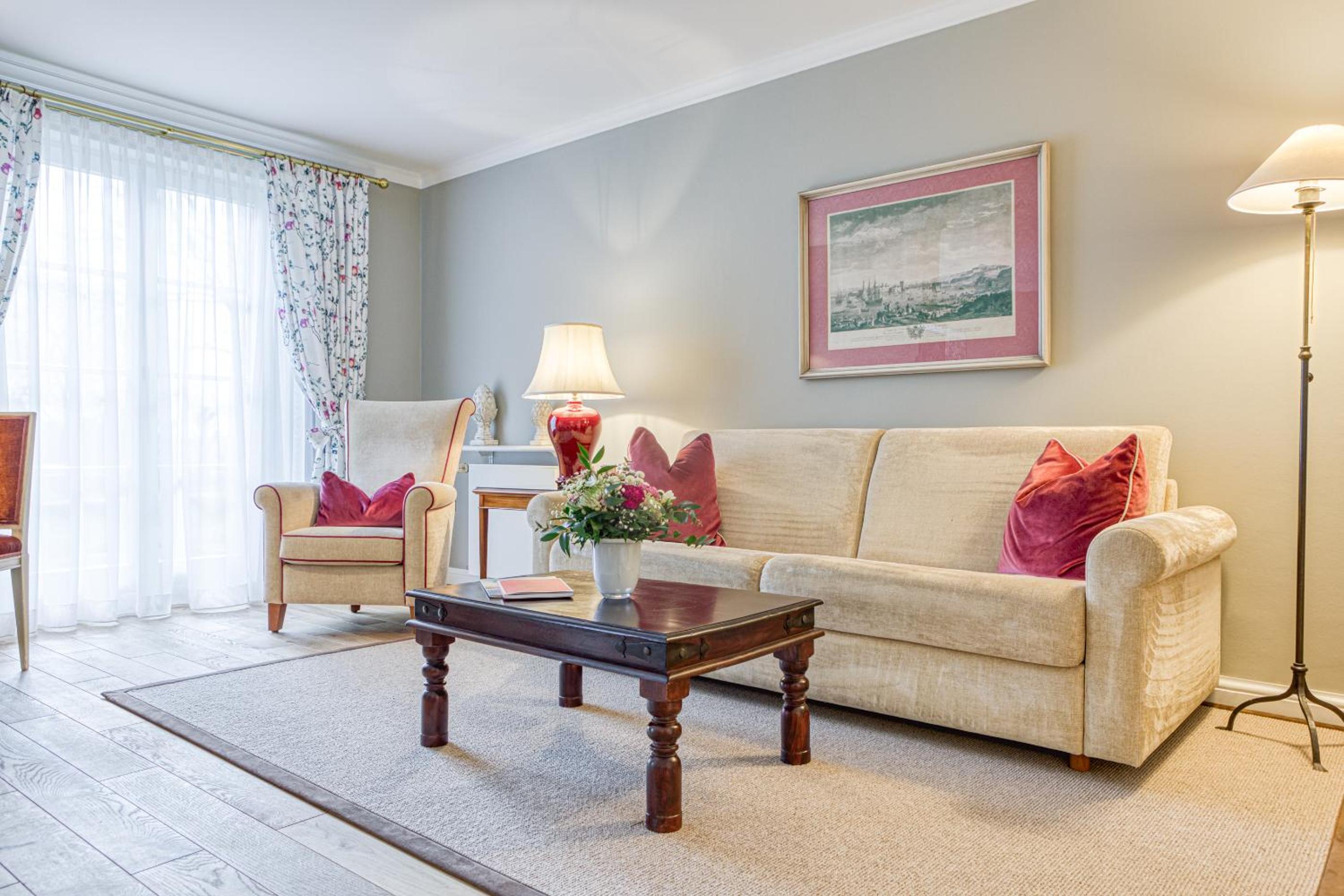 Superior Junior Suite Main House photo