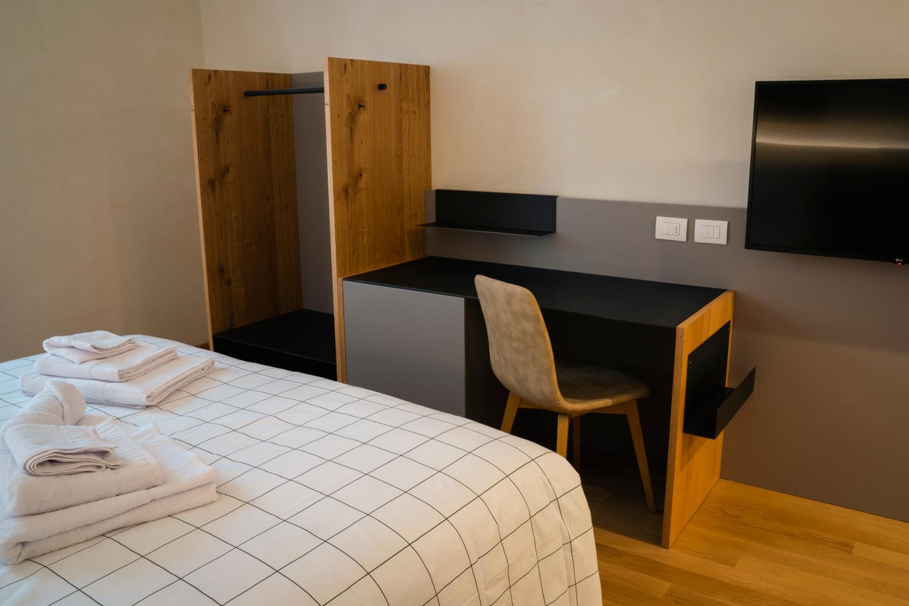 Deluxe Double Room photo 3