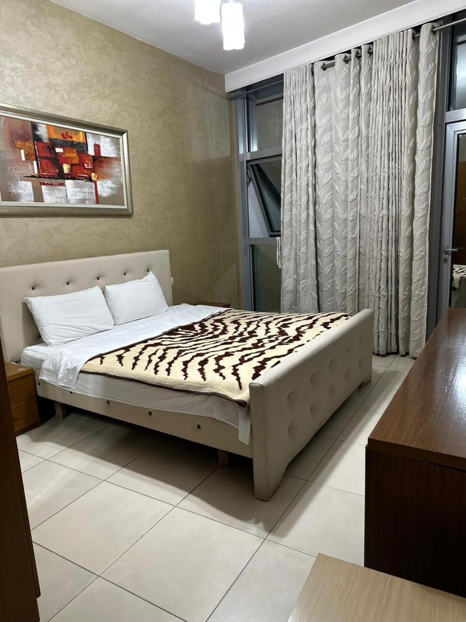 Deluxe Double Room (2 Adults + 1 Child)
