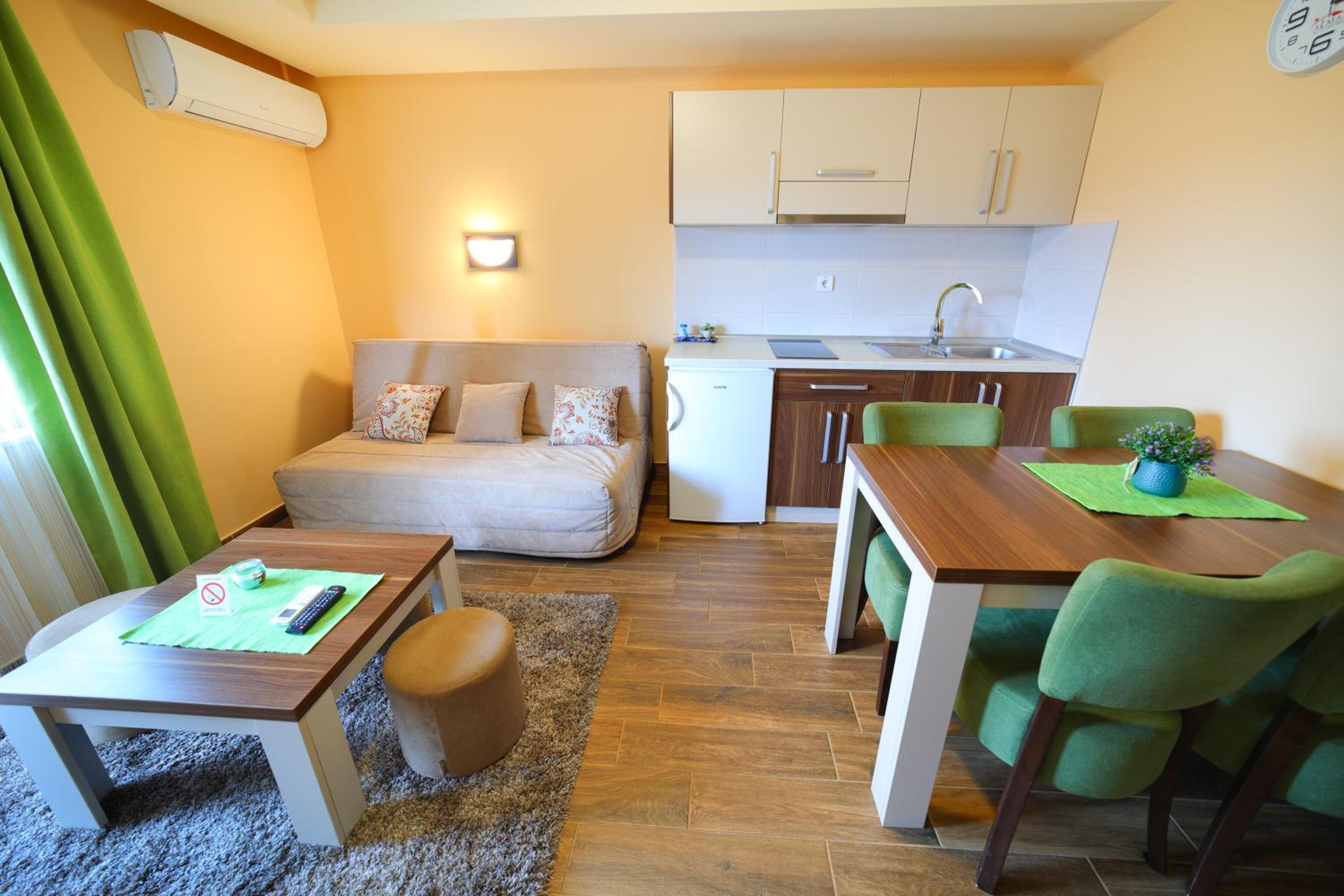 Standard Apartment photo 2