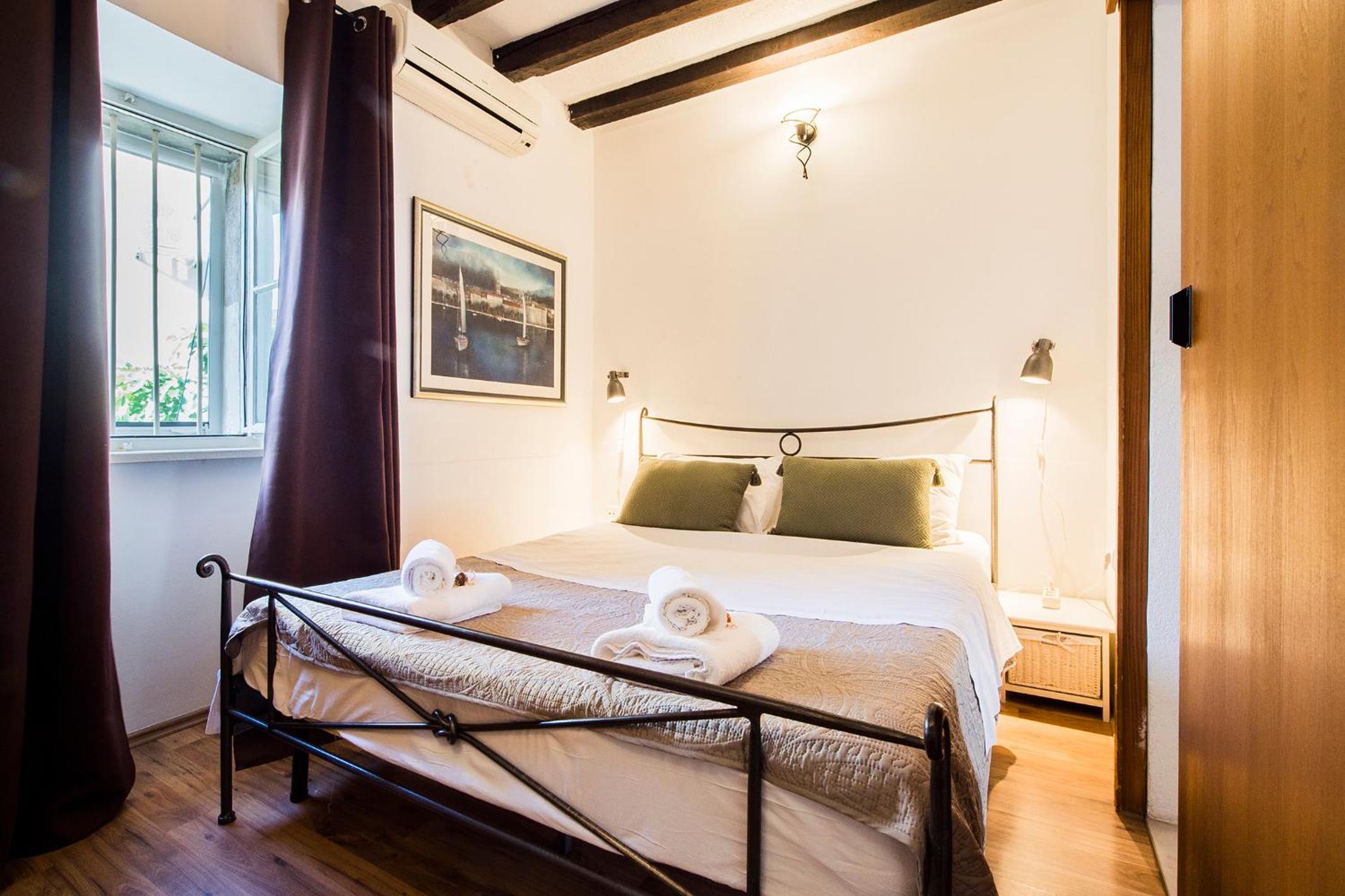 Studio Apartment (Ground floor)