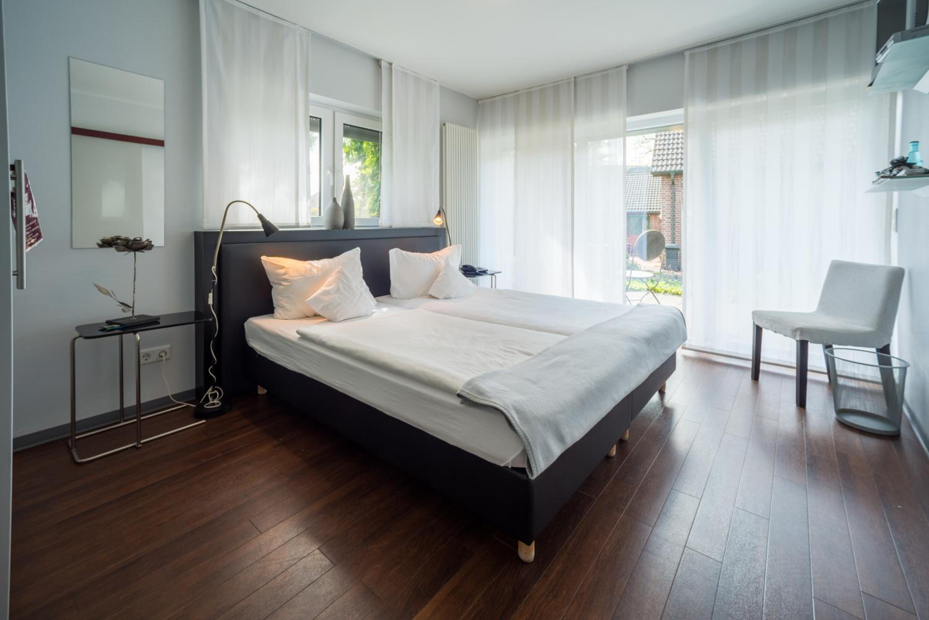 Double Room - Photo 7