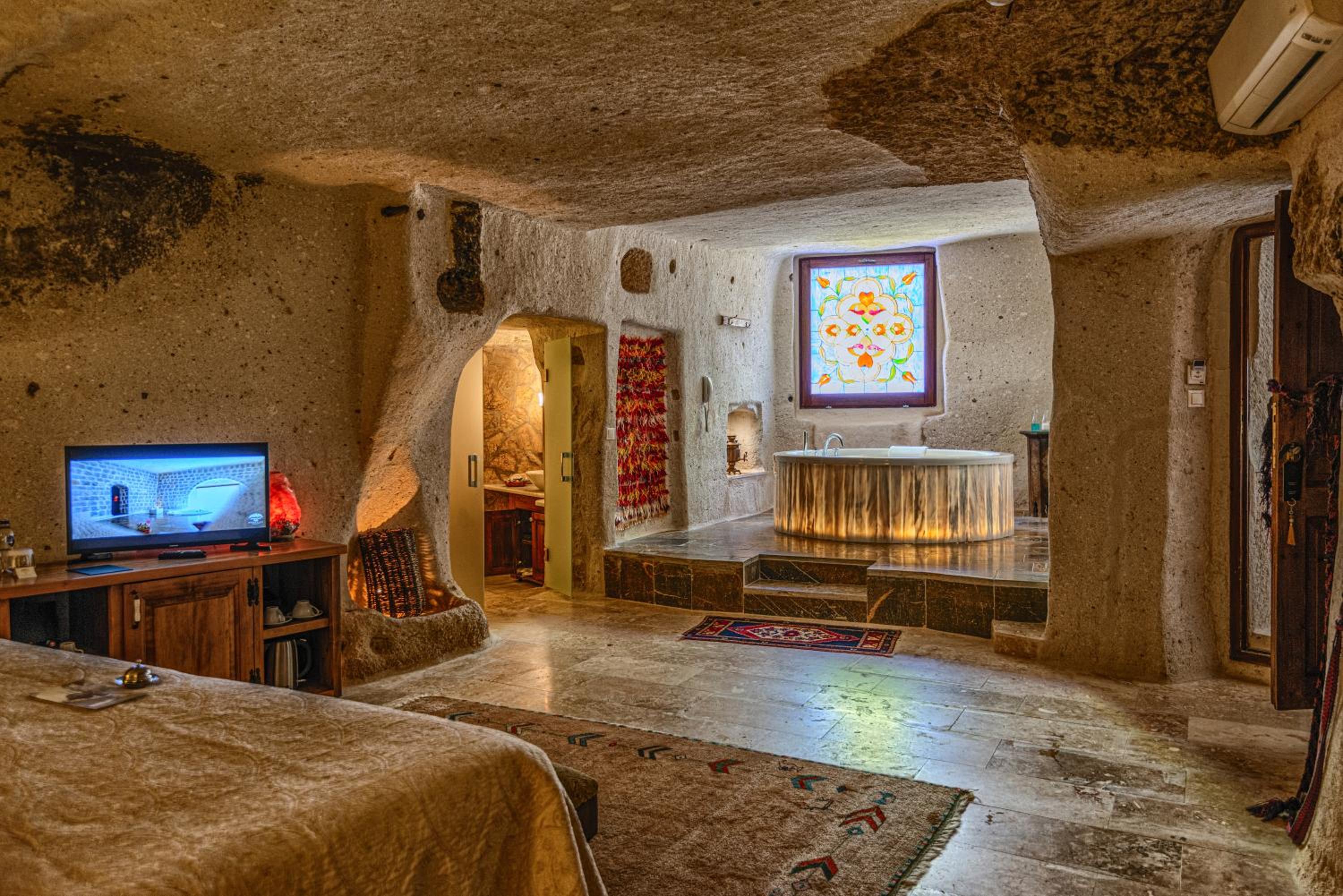 Deluxe Suite photo 3
