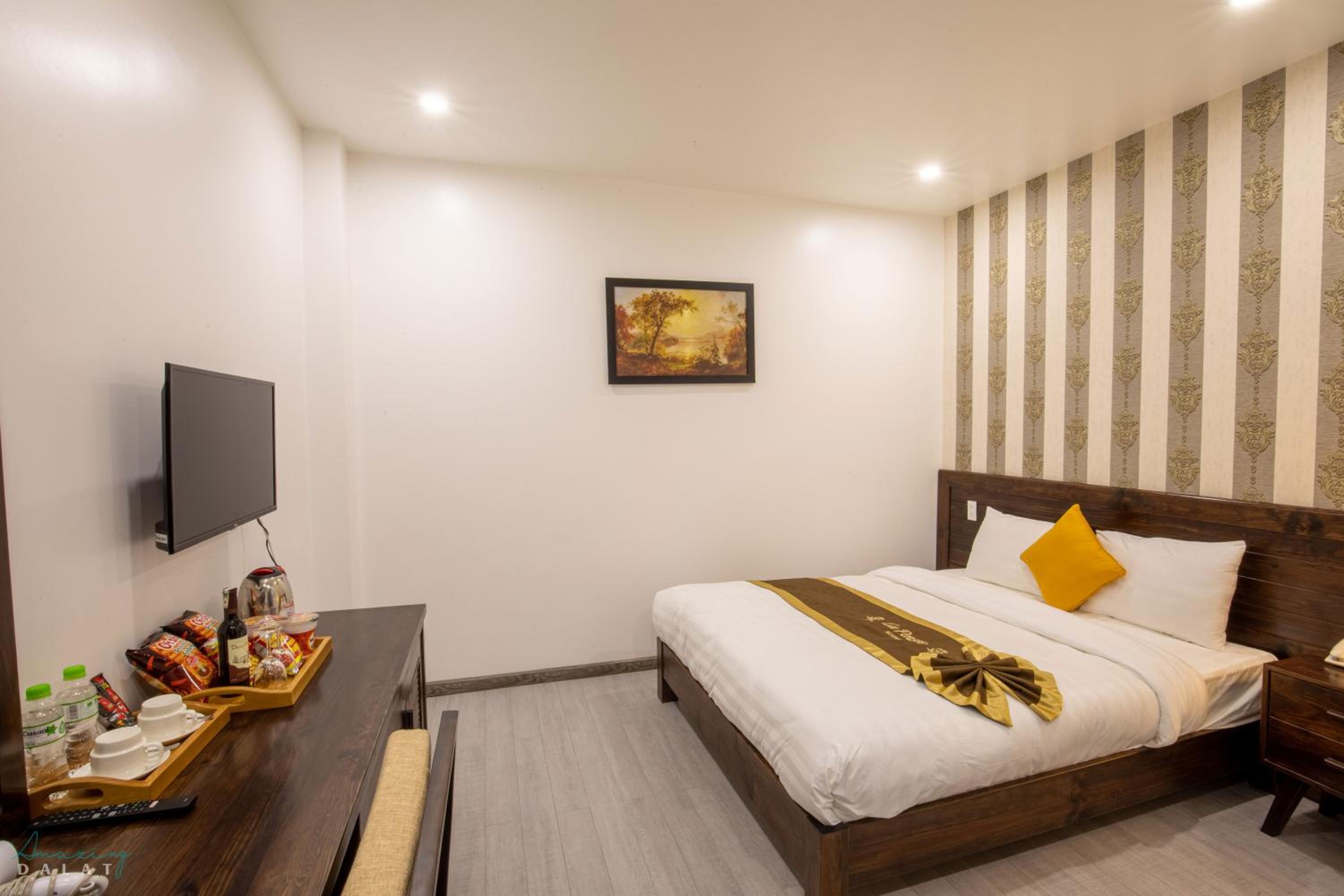 Standard Double Room - Photo 7