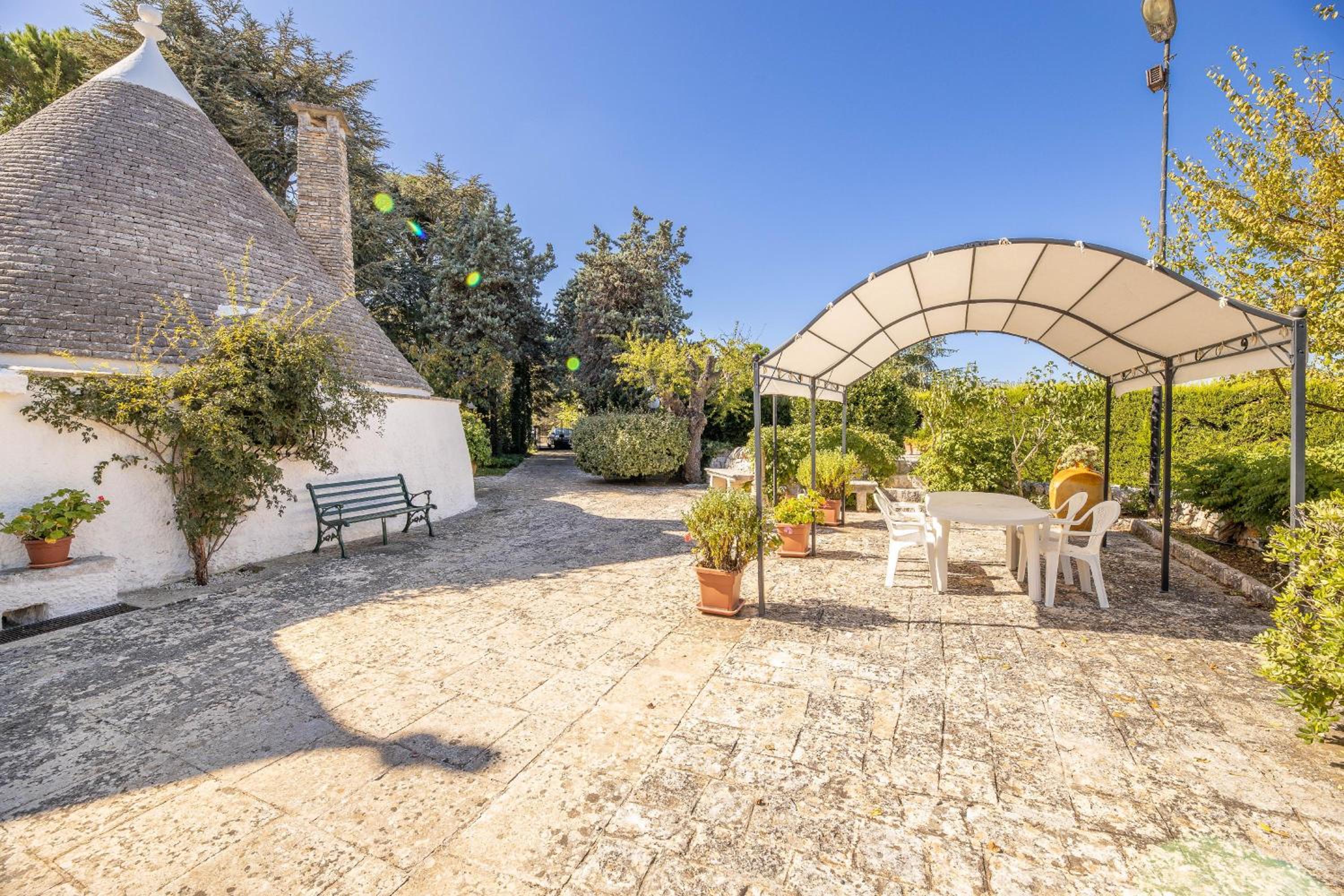 Villa photo 2