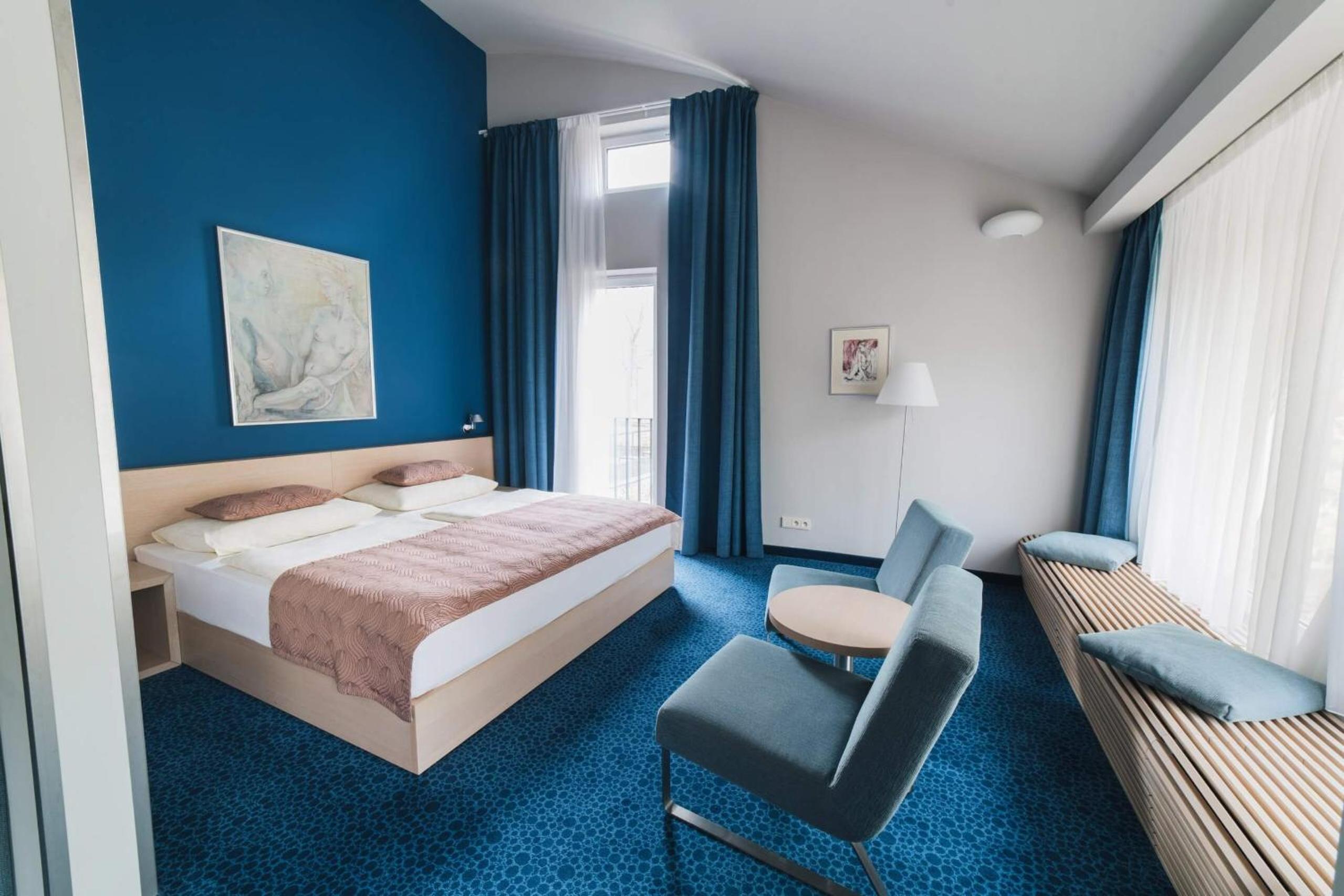 Deluxe Suite - Photo 1