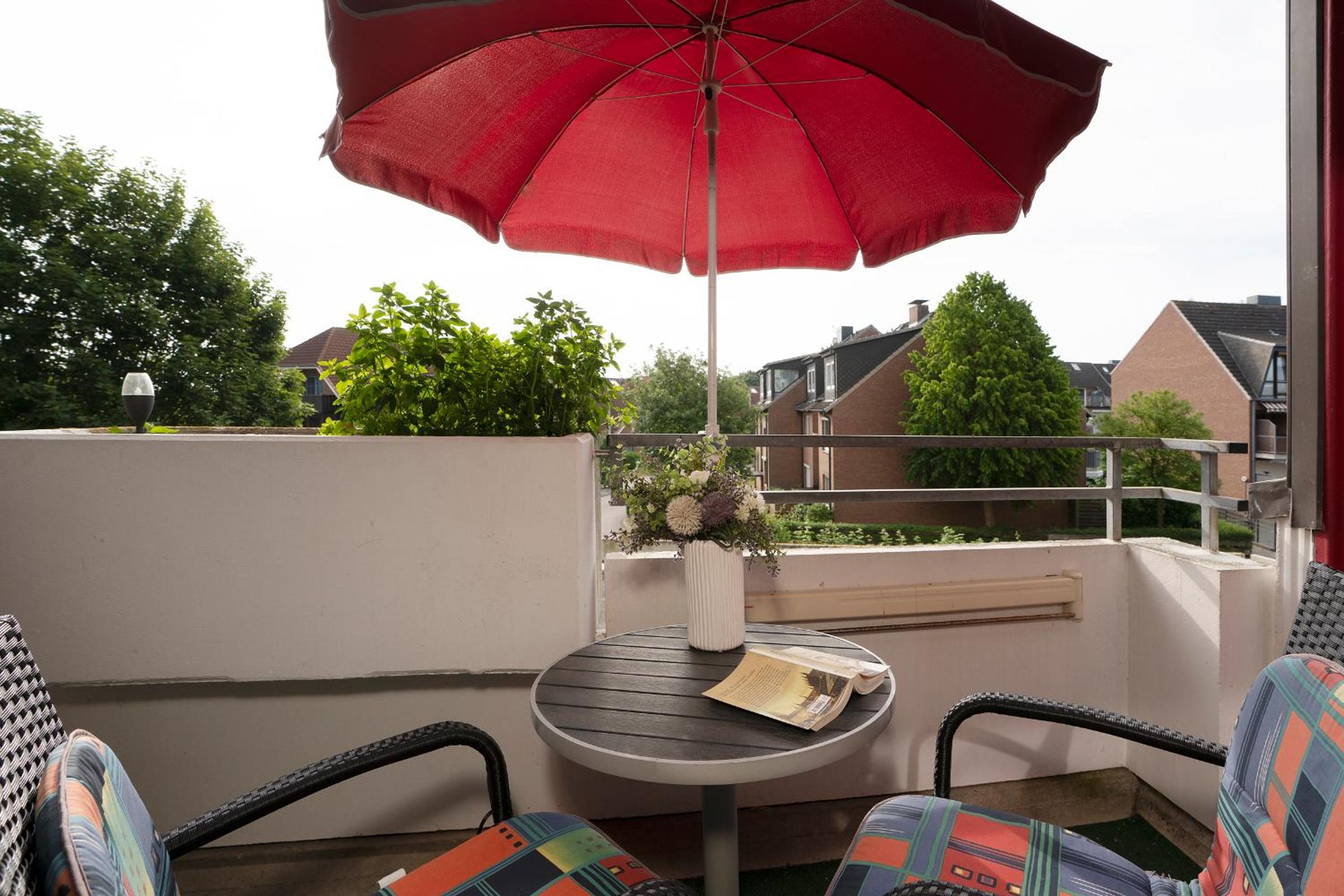 Apartment With Balcony photo 3