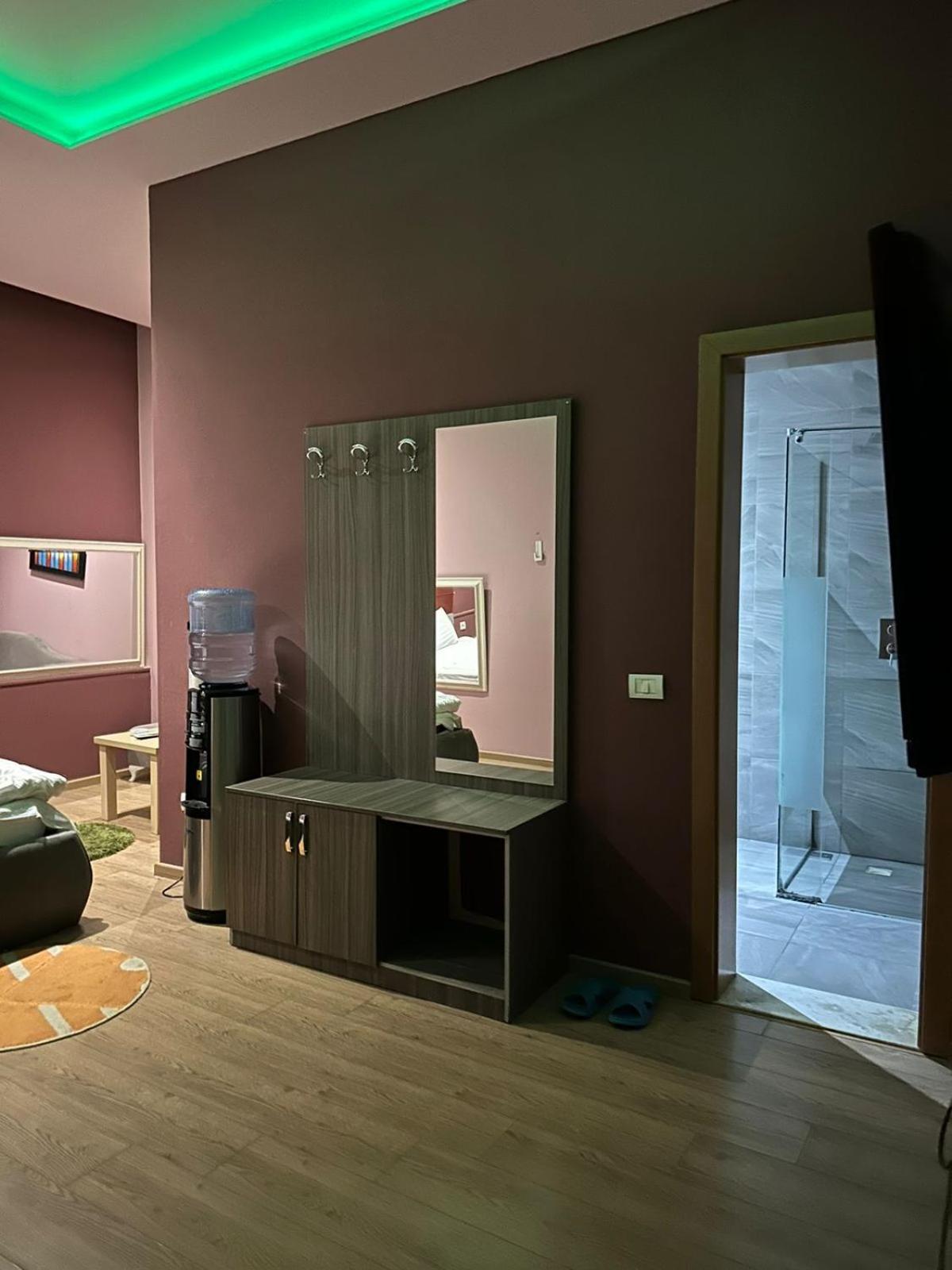 Deluxe Double Room (2 Adults + 1 Child)