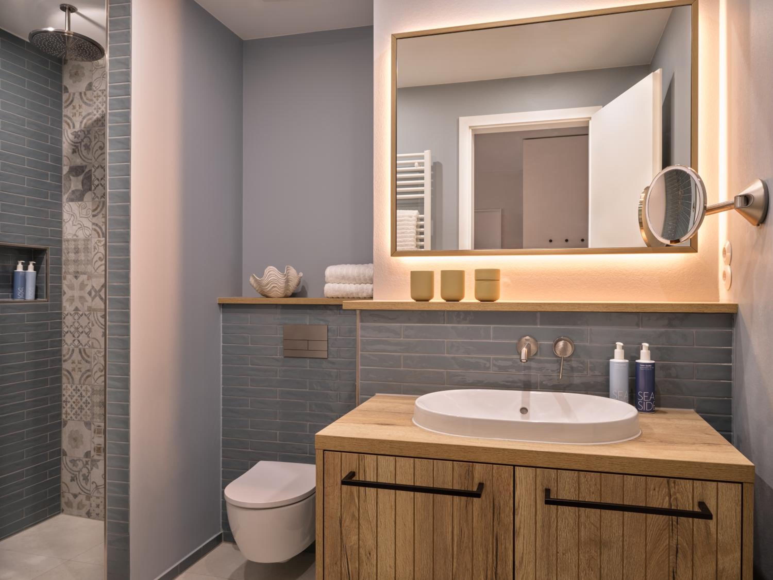 Two-Bedroom Apartment thumbnail 6
