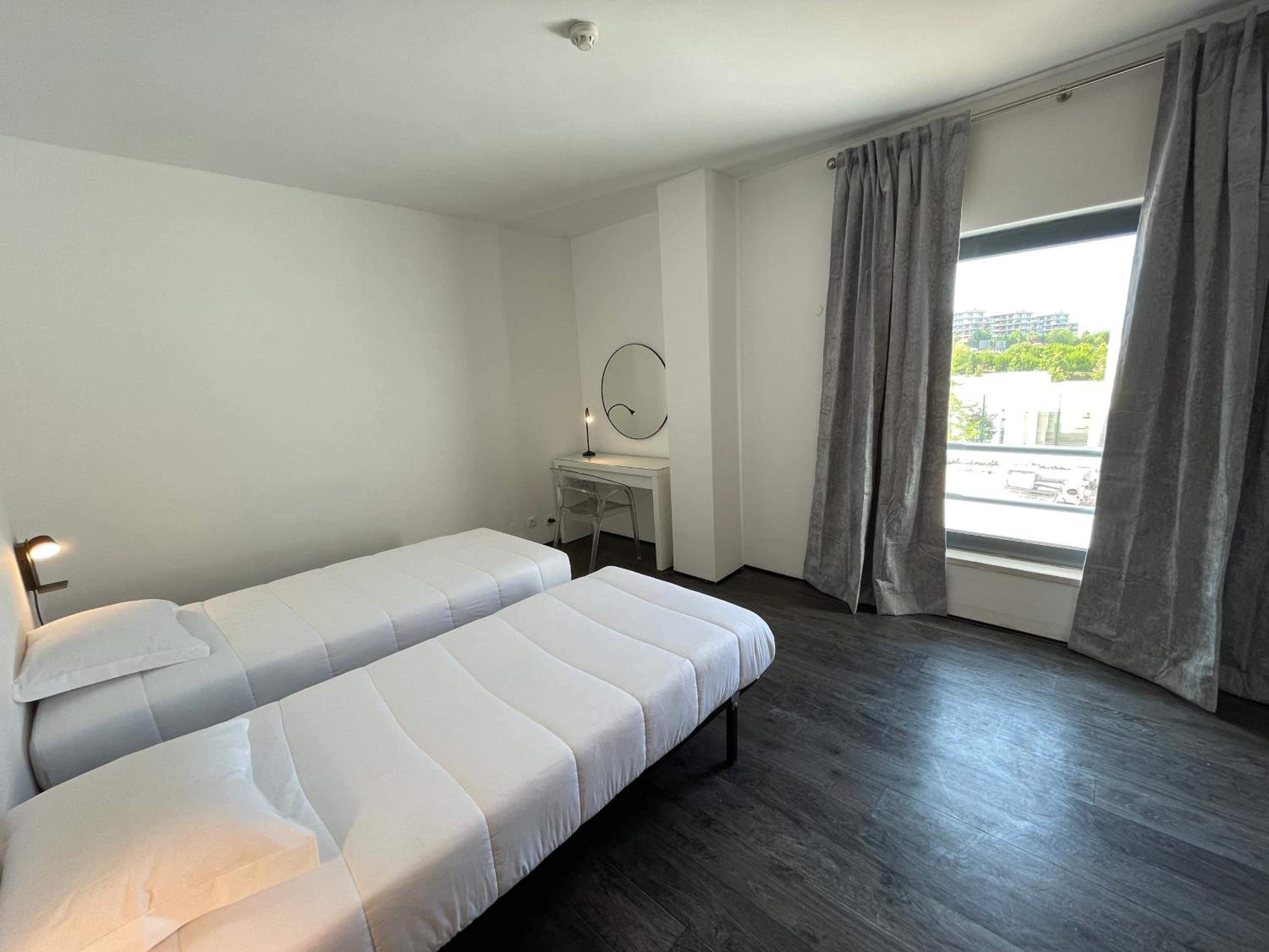 Twin Room with Private Bathroom photo 1