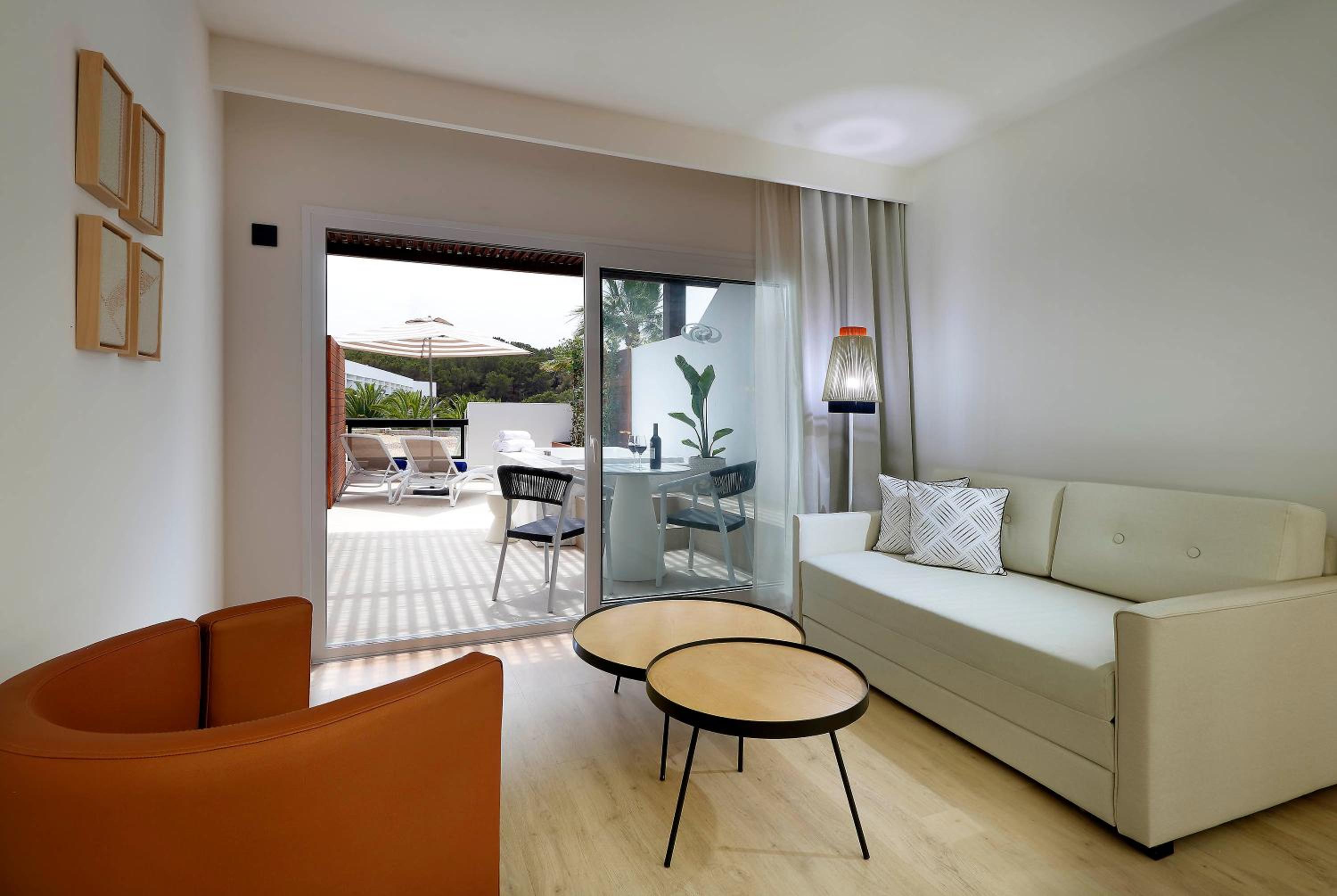 Junior Suite Jacuzzi Terrace