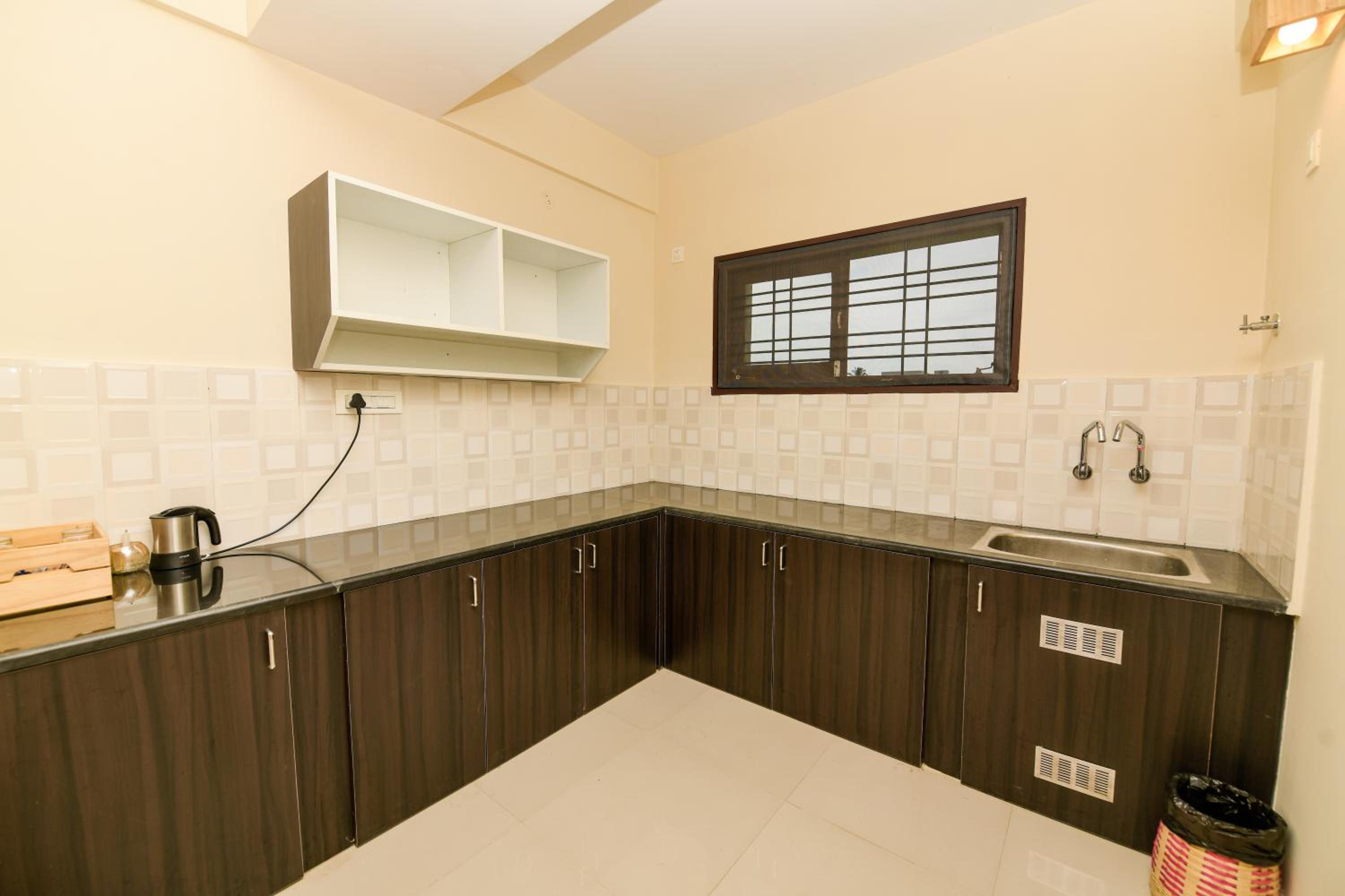 Two-Bedroom Apartment - Photo 7