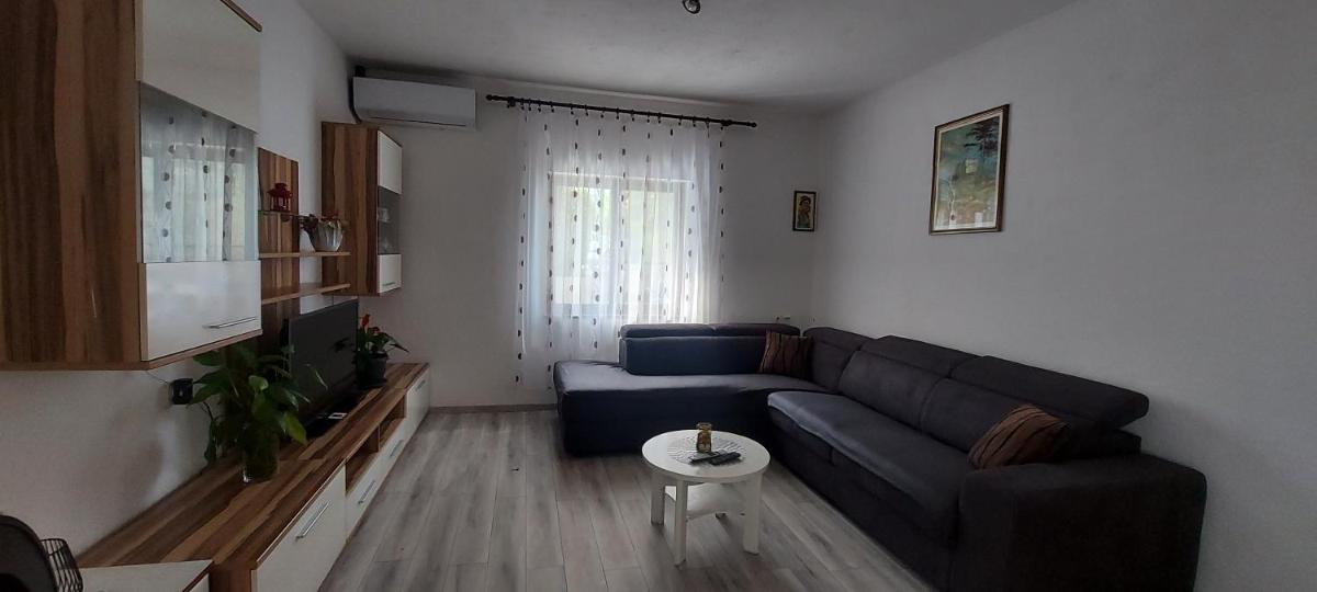 Two-Bedroom Apartment - Photo 8