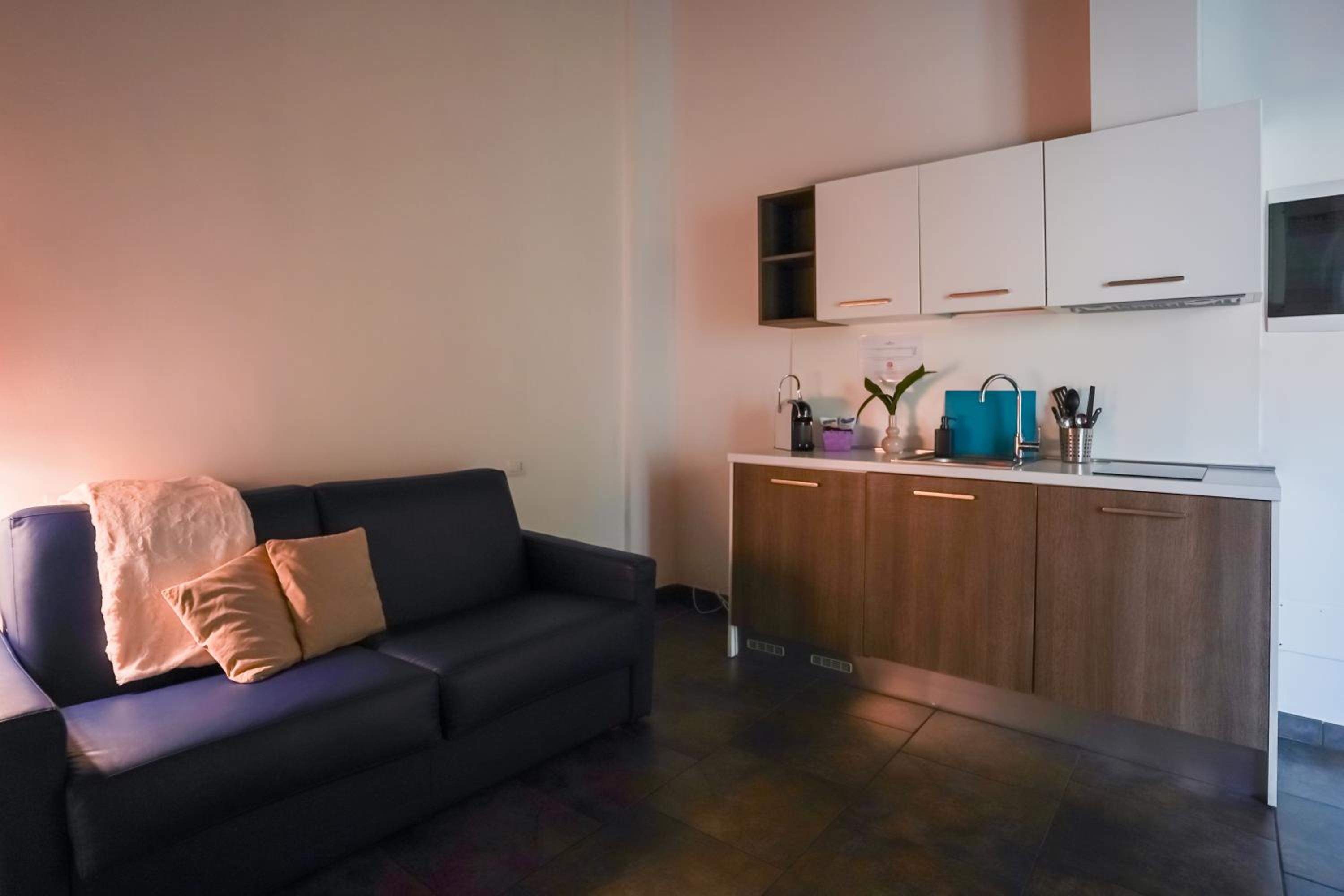 One-Bedroom Apartment - Photo 8