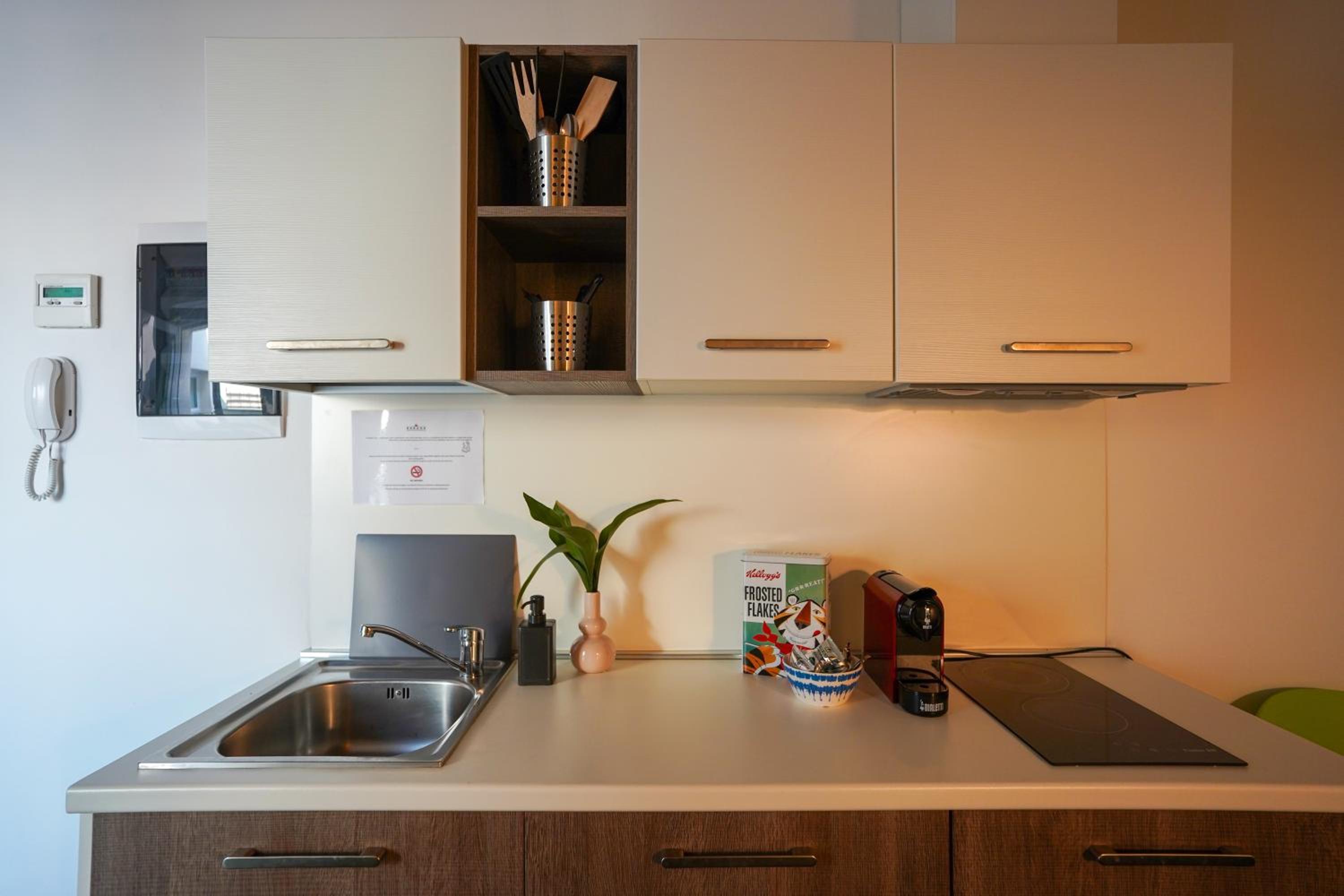 One-Bedroom Apartment - Photo 16