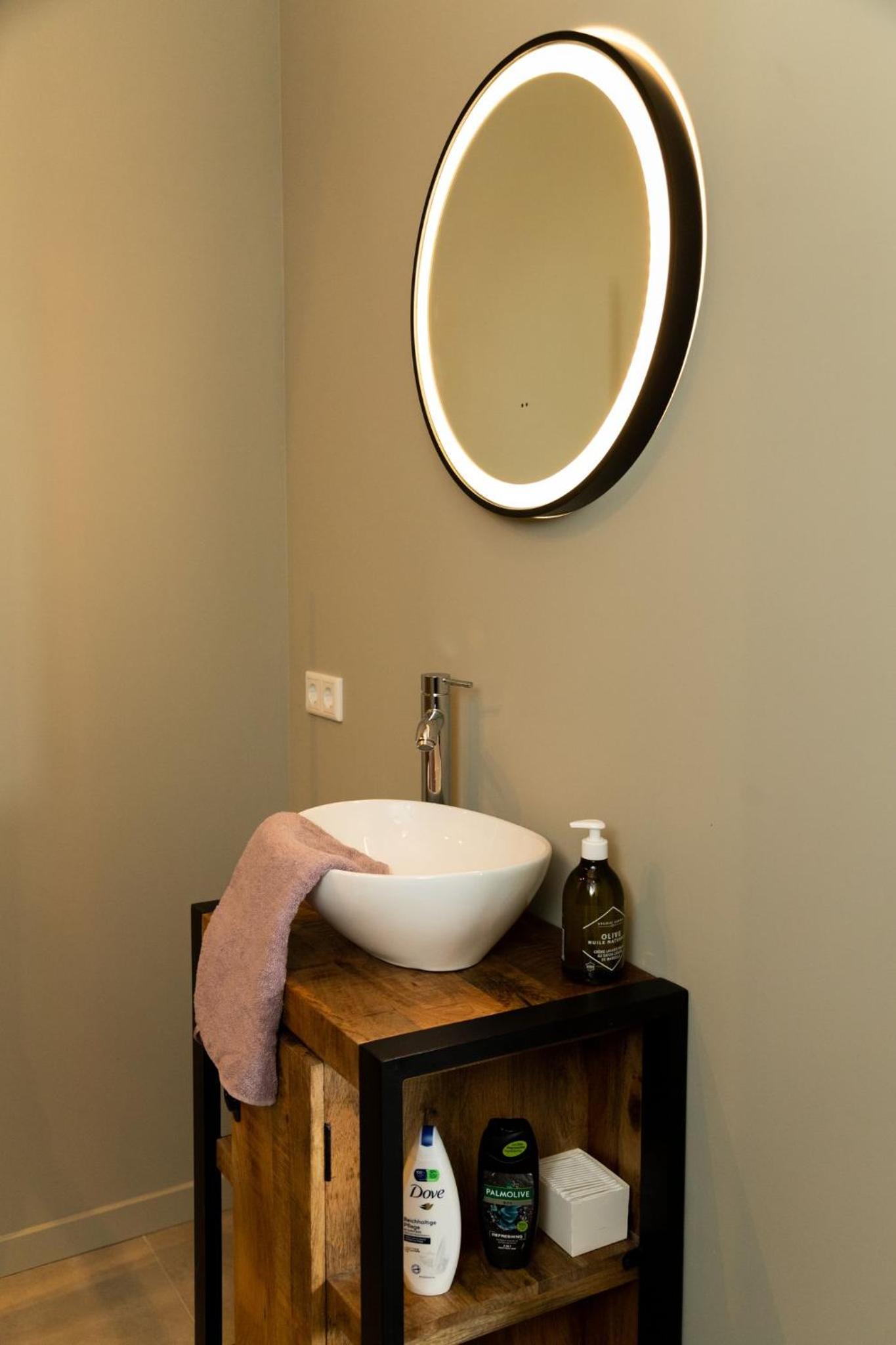One-Bedroom House - Photo 14