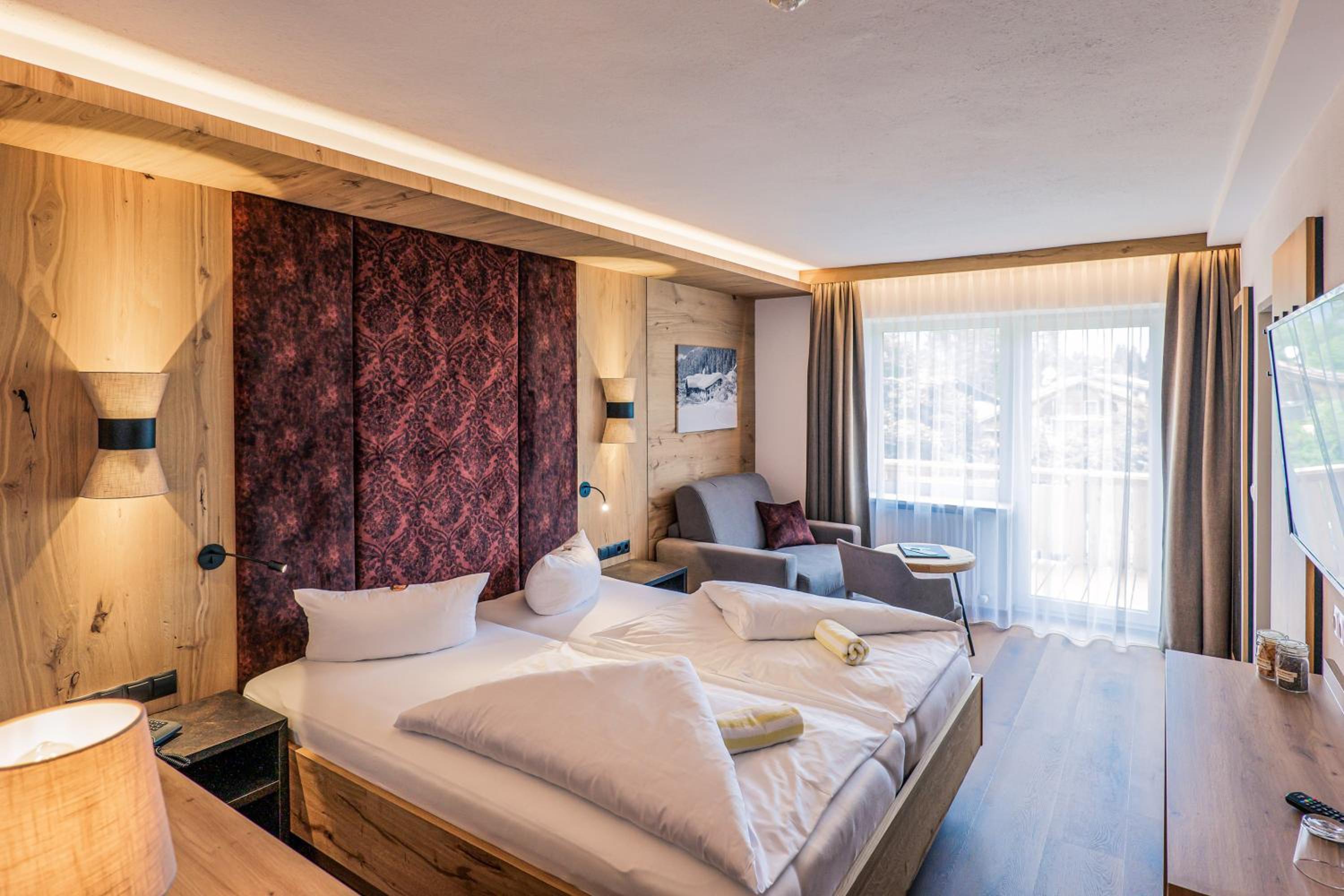 Double Room with Balcony (3 Adults)