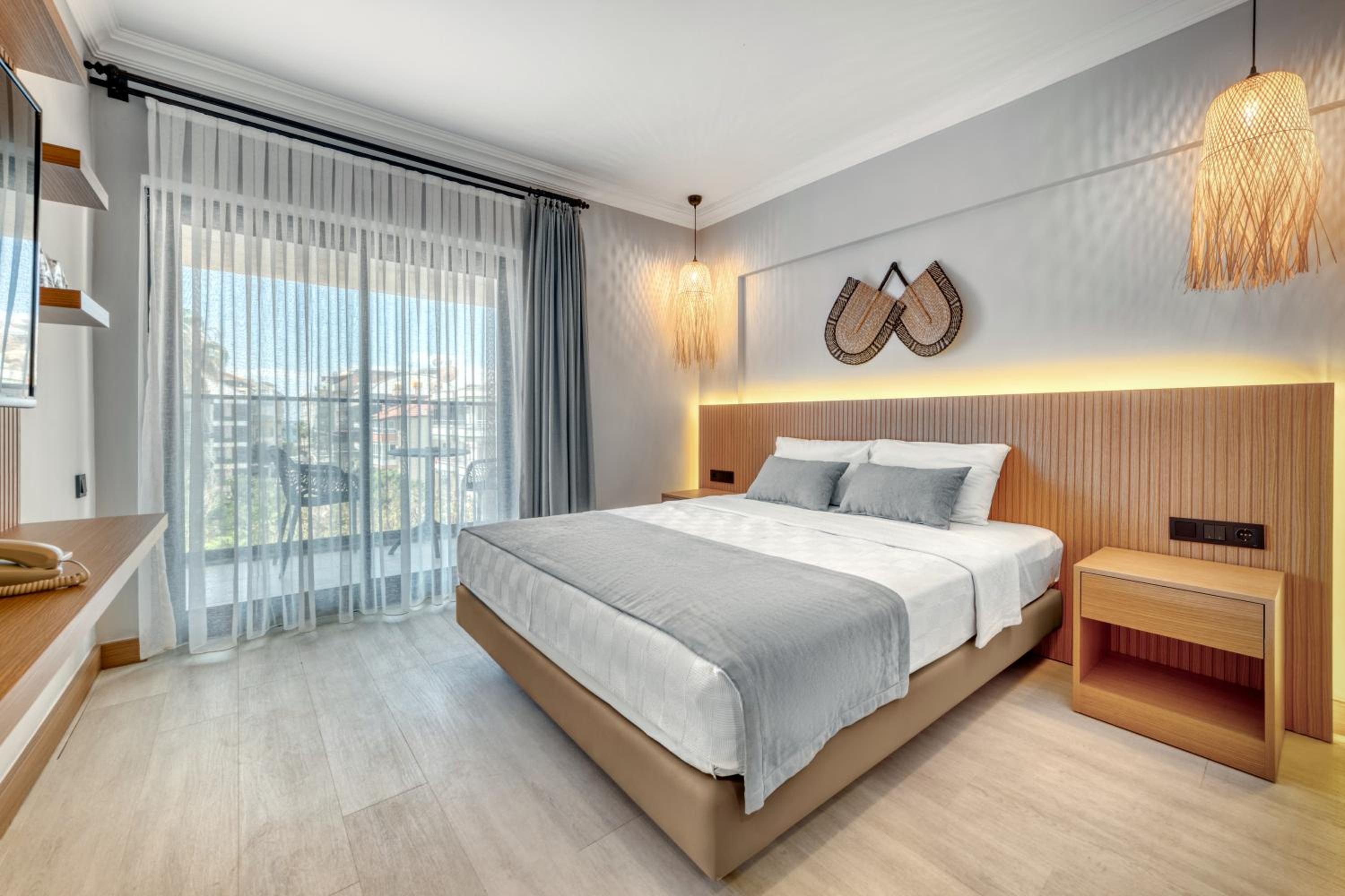 Classic Single Room with Balcony photo 3