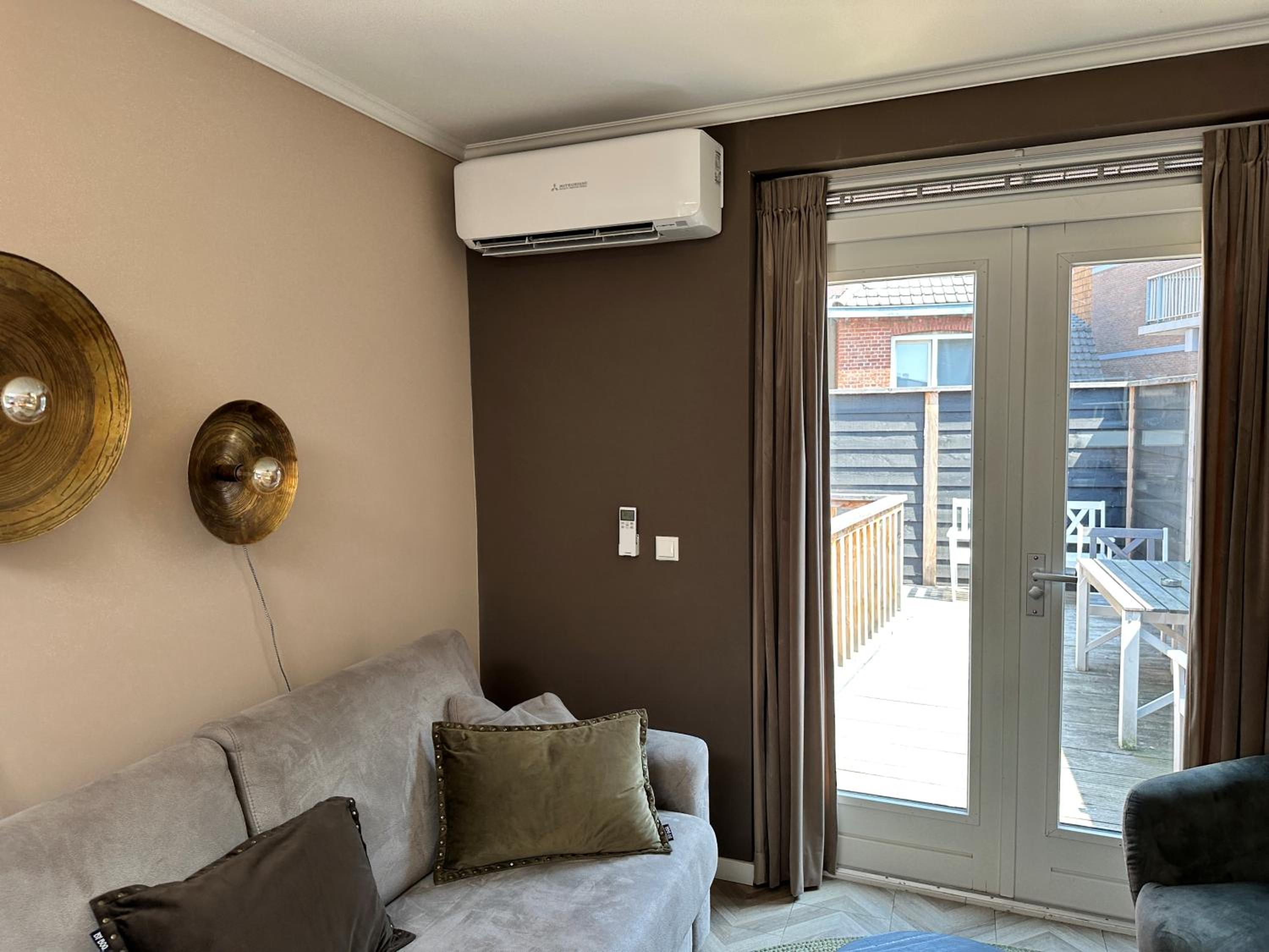 One-Bedroom Apartment - Photo 12
