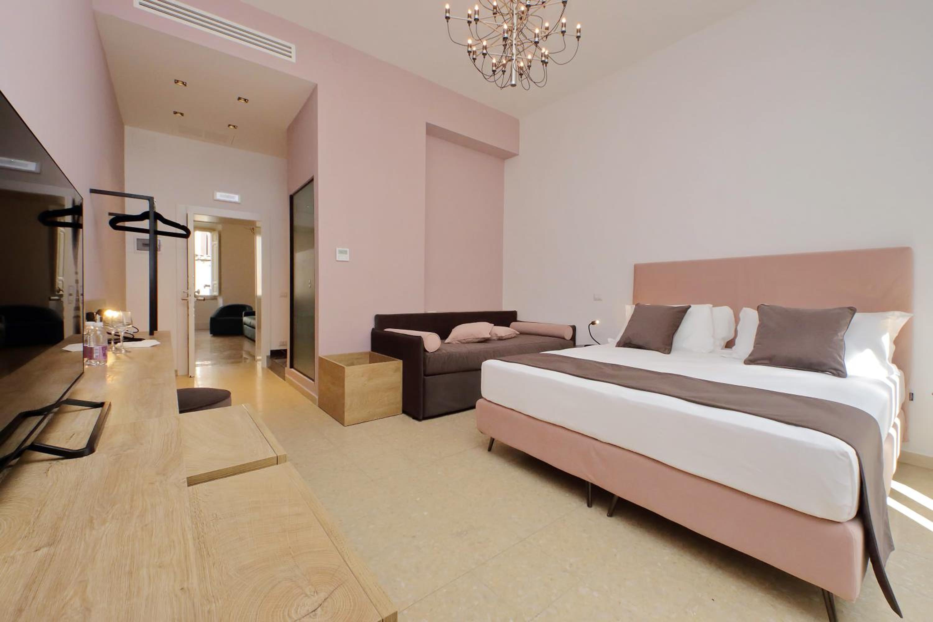 Superior Triple Room photo 2