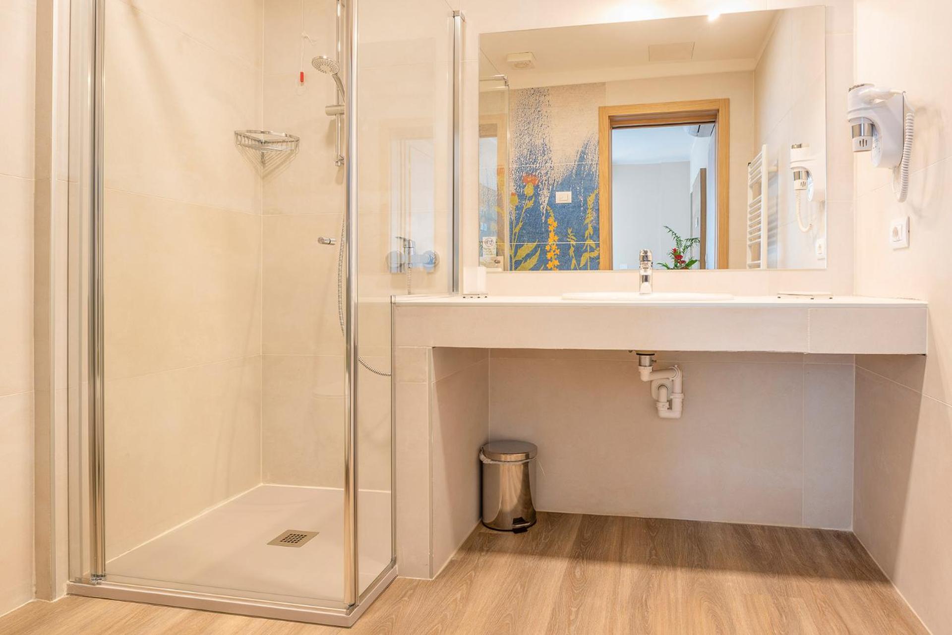 Comfort One-Bedroom Apartment (2-4 people) photo 3