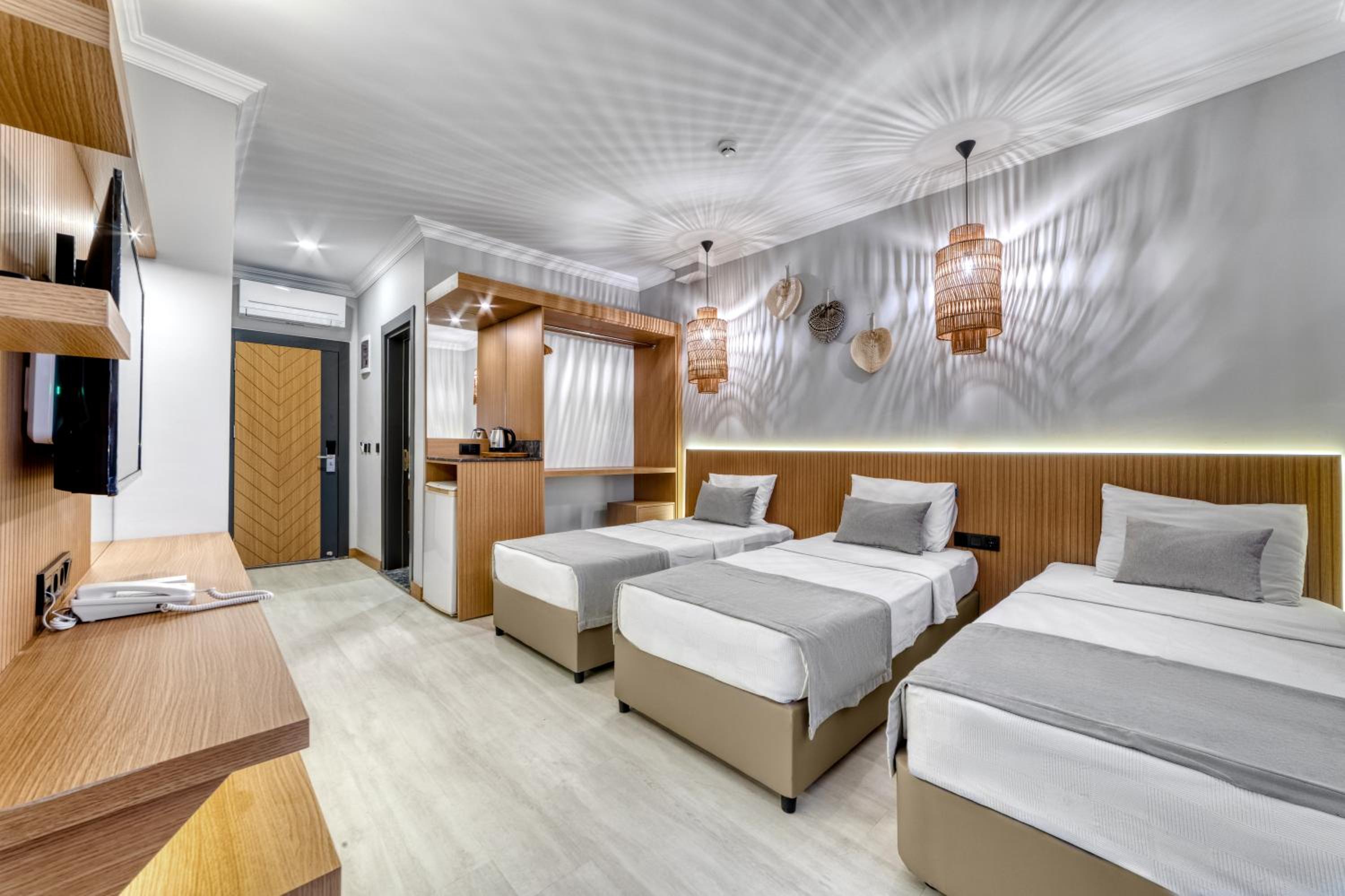 Standard Triple Room photo 1