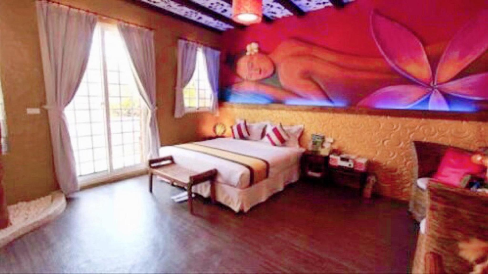 Double Room with Pool View photo 2
