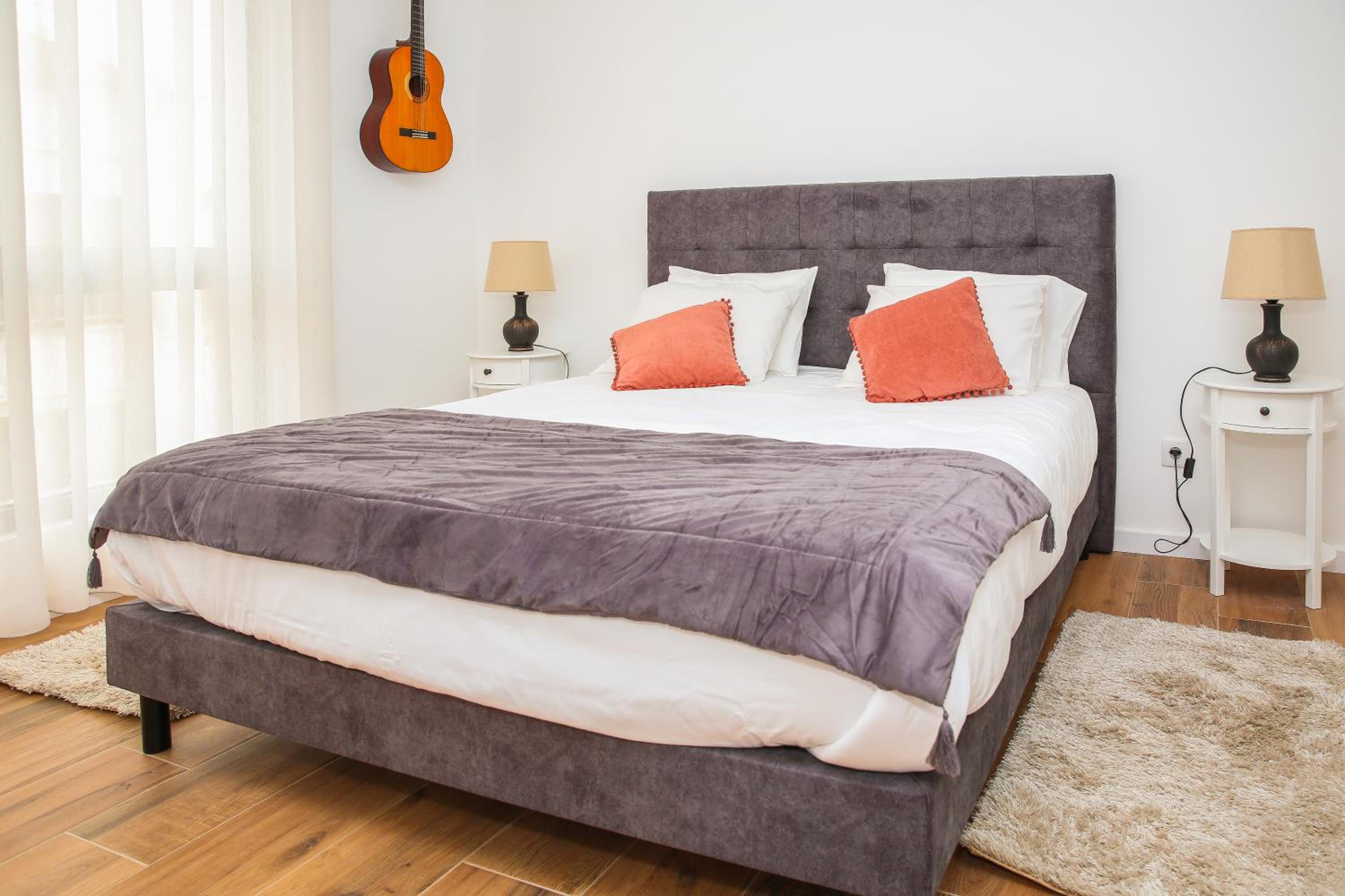 Deluxe Queen Suite - Photo 31
