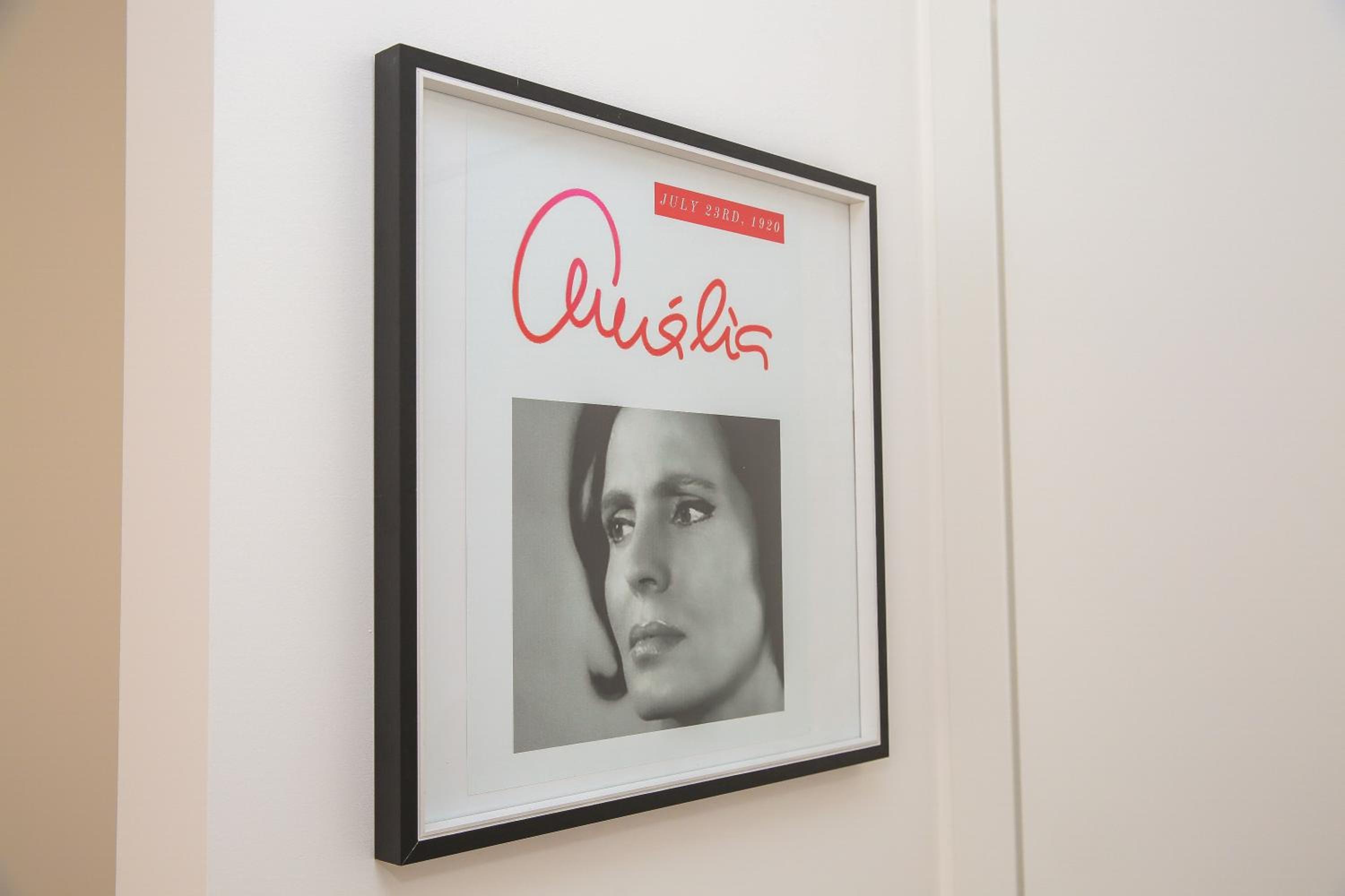 Deluxe Queen Suite - Photo 11