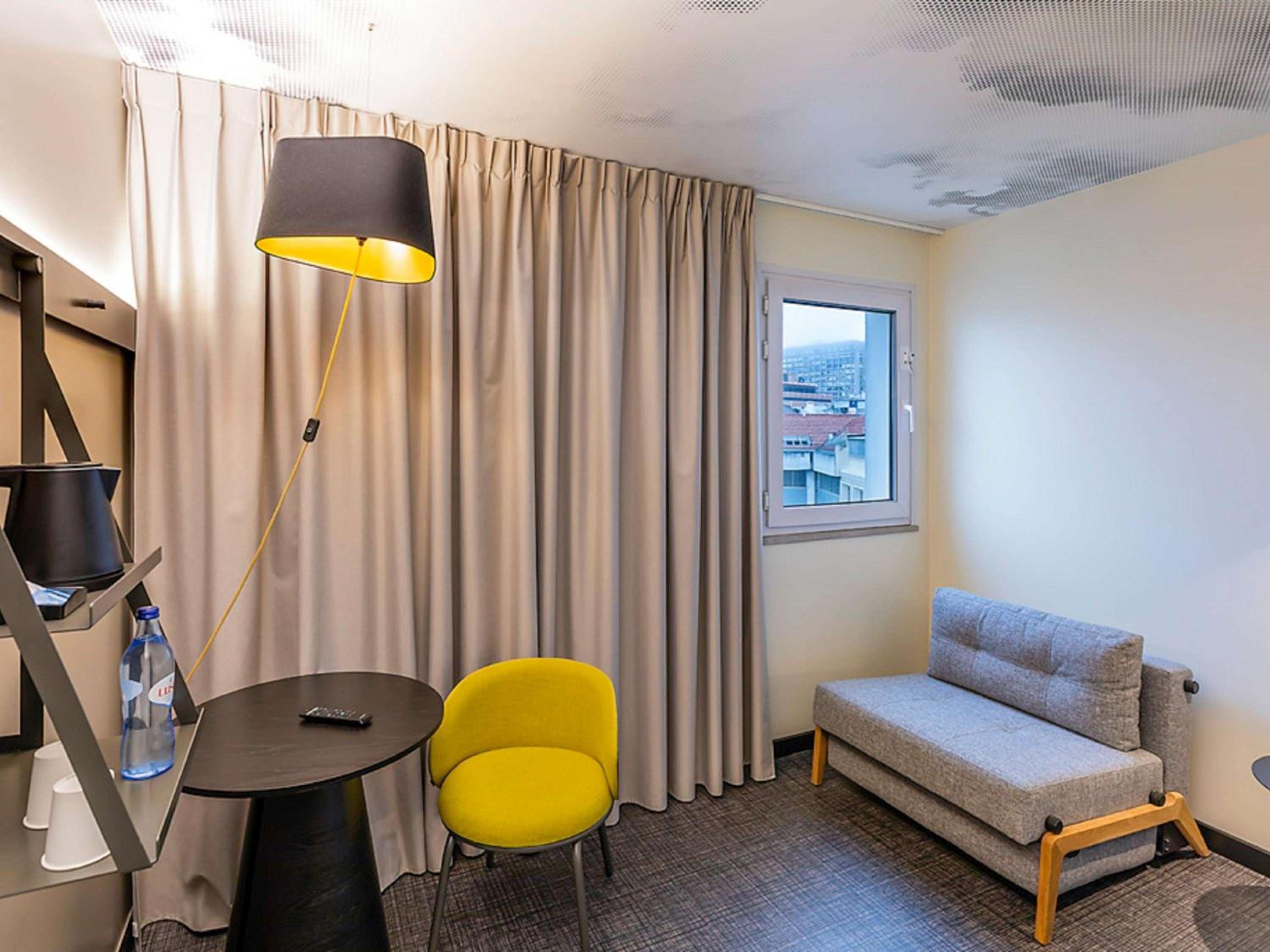 Superior Double Room with Sofa Bed - Photo 11