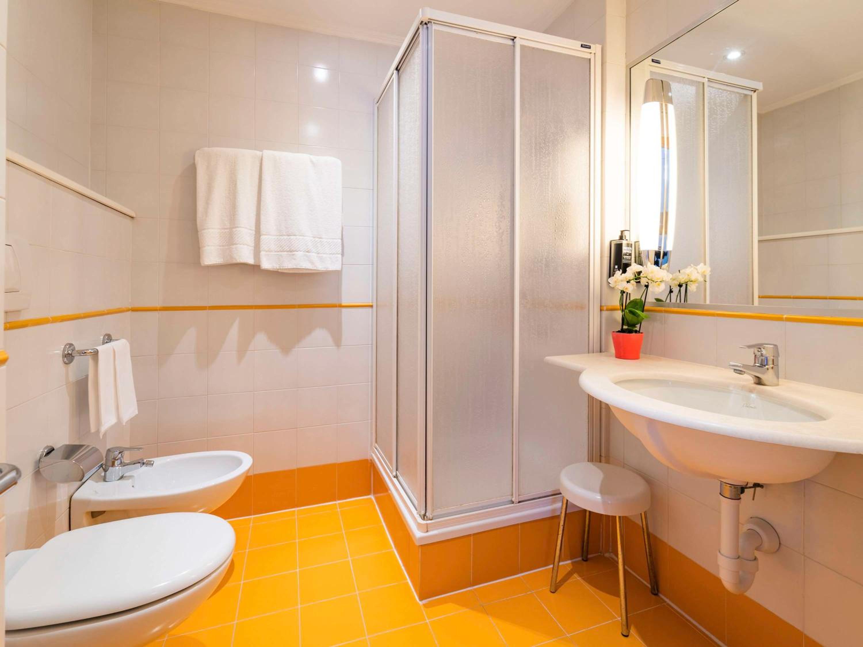 Standard Double Room - Photo 2
