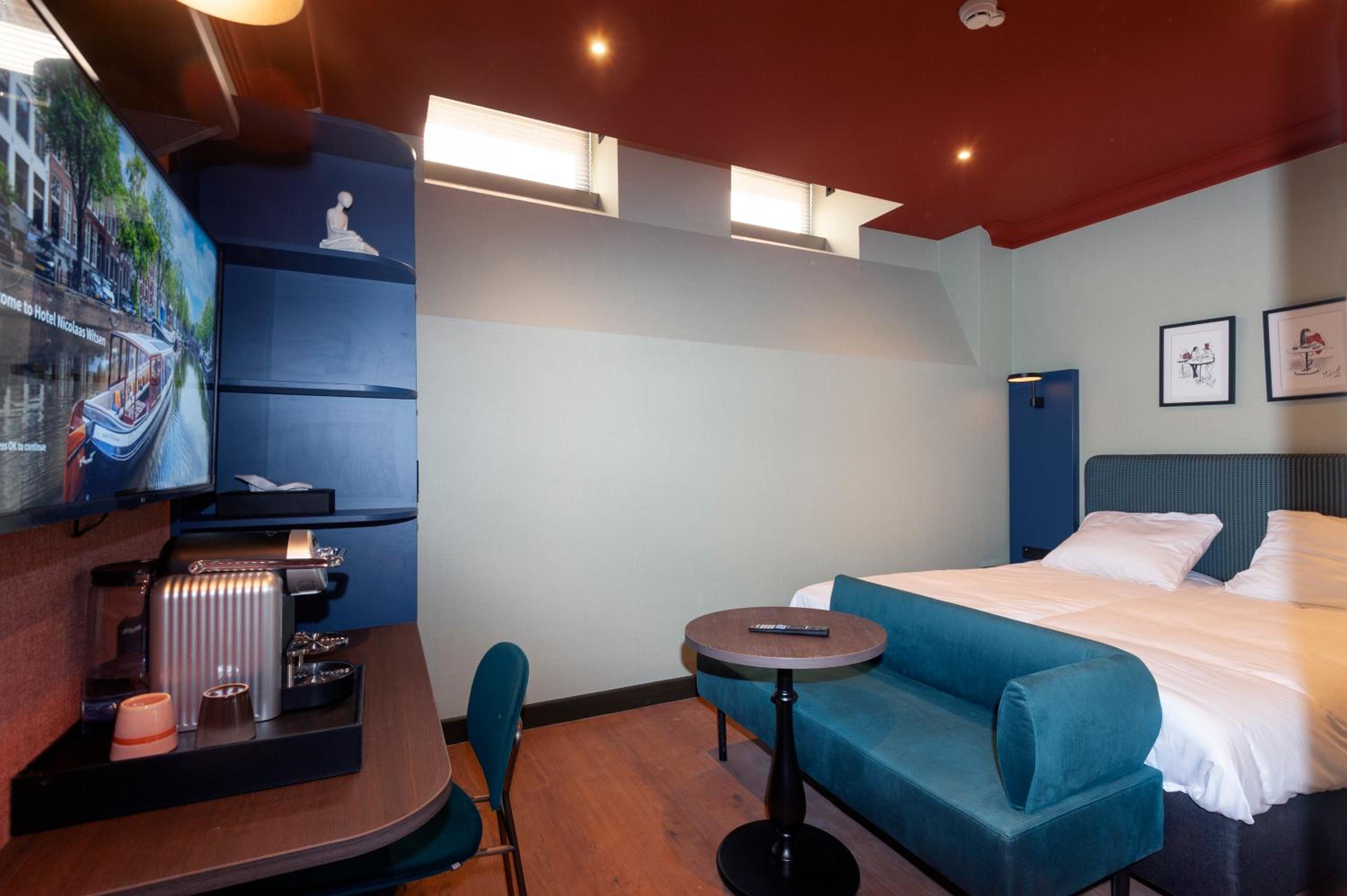 Deluxe Twin Room – Semi-Basement photo 1