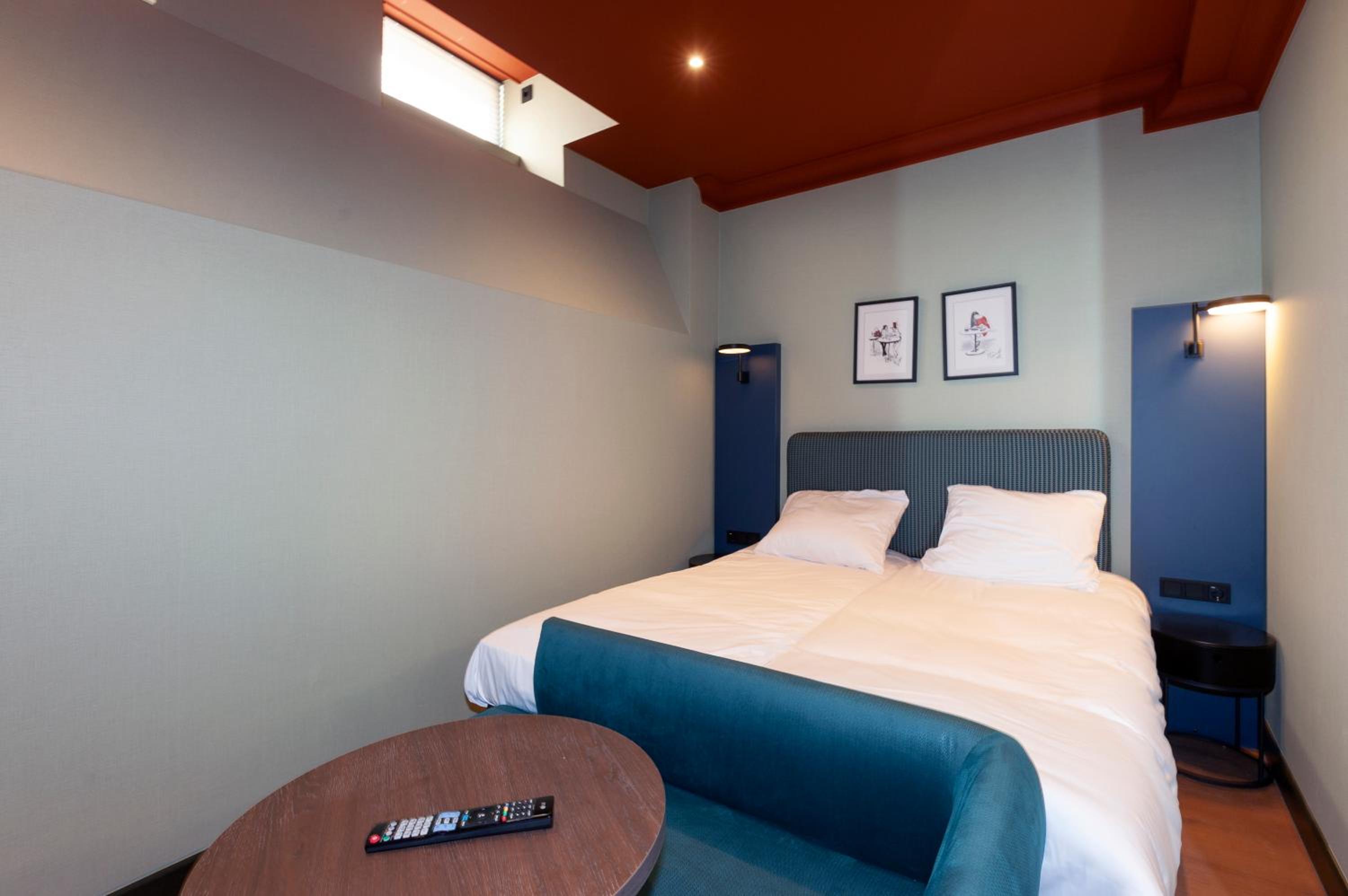 Deluxe Twin Room – Semi-Basement photo 2
