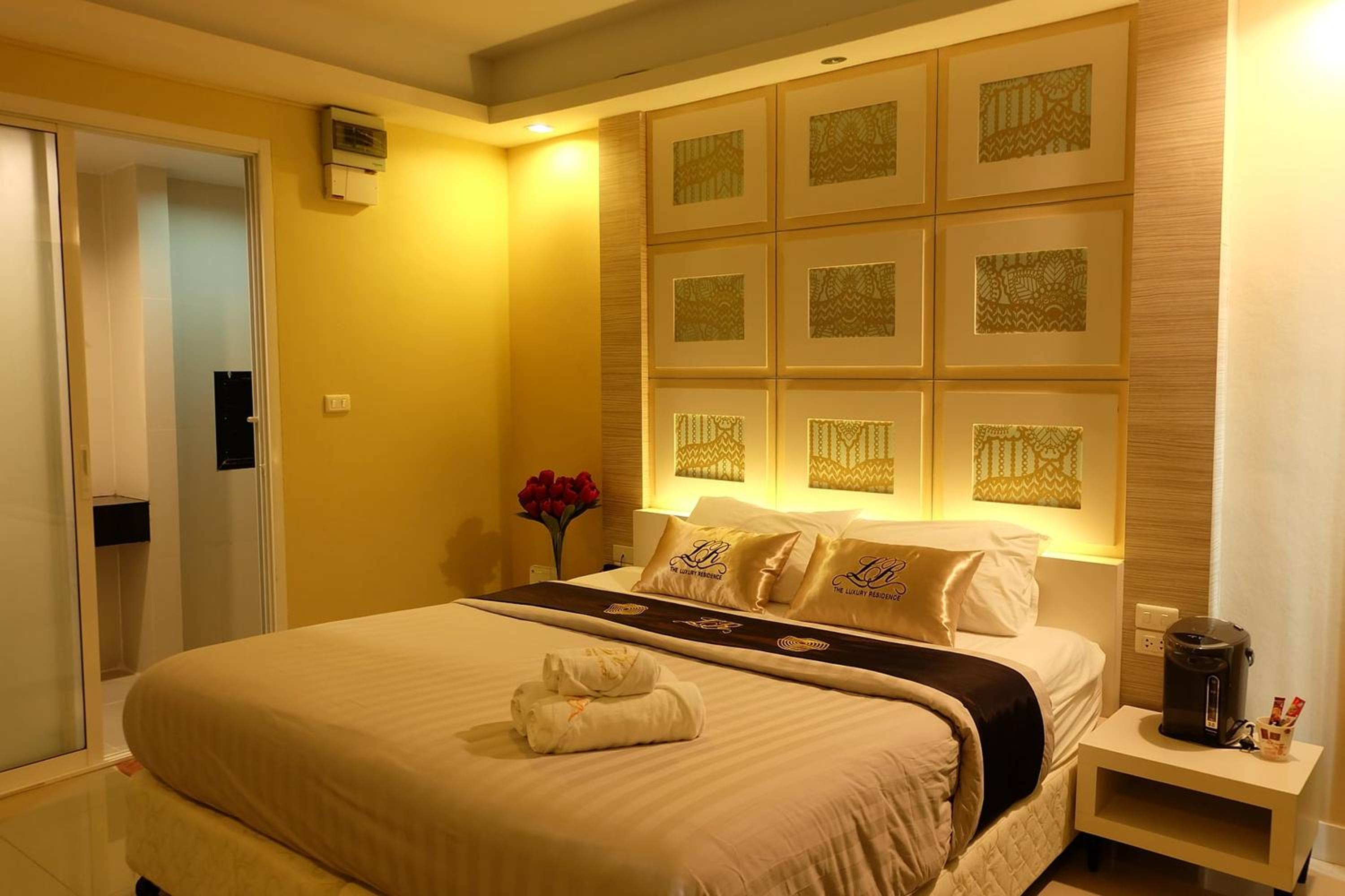 Standard King Room