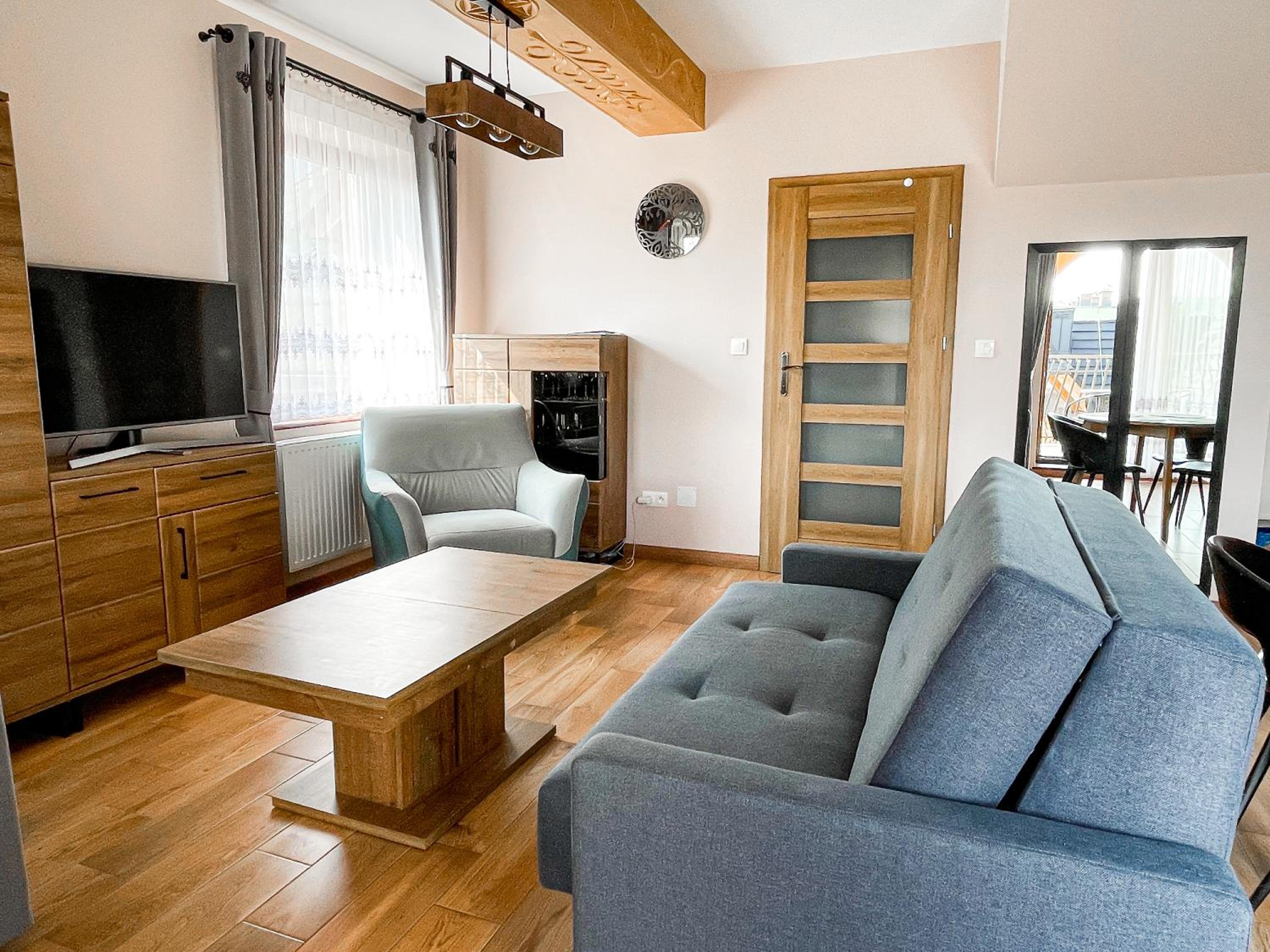 Apartment with Balcony - Photo 17