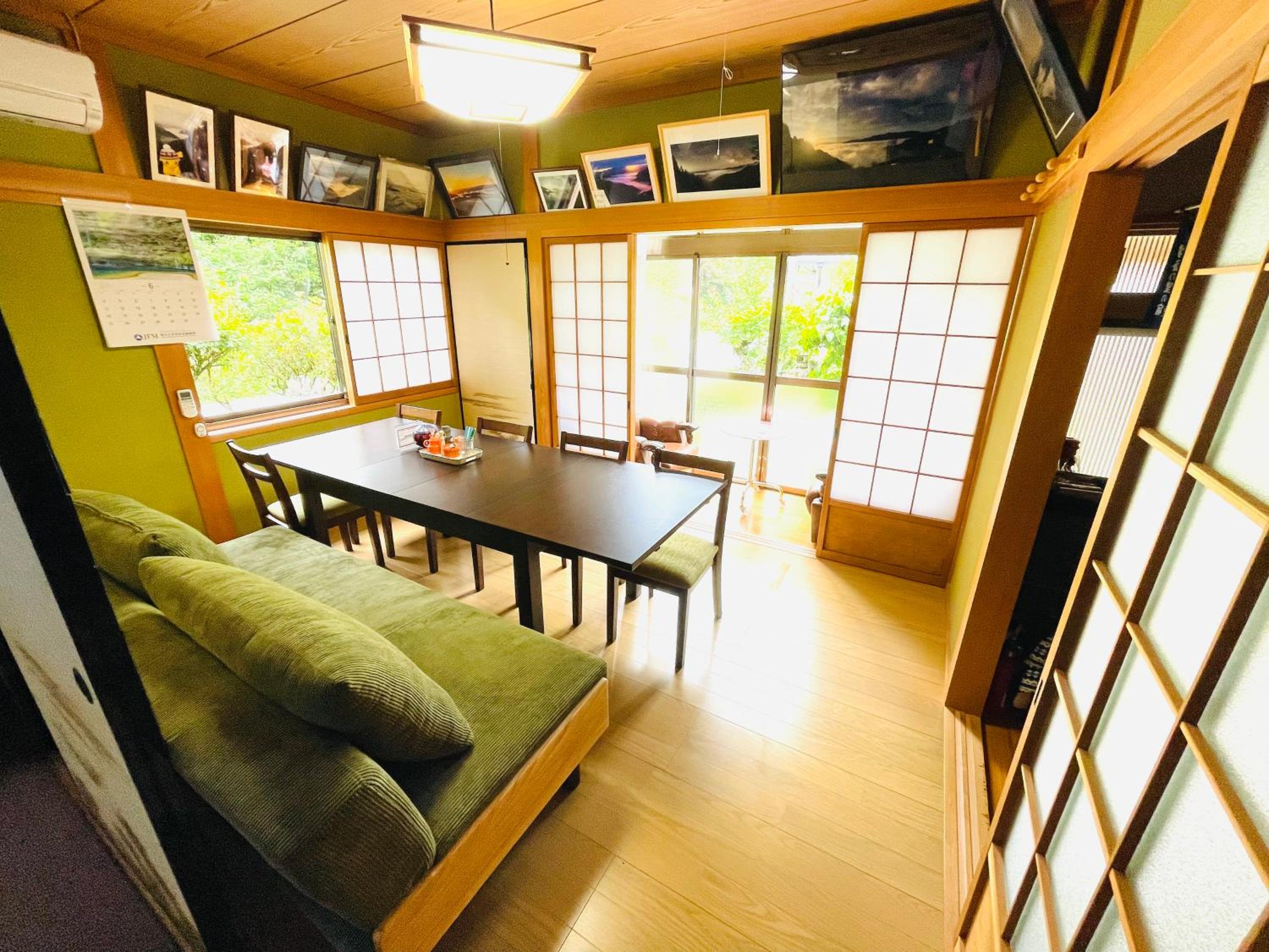 Economy Double Room - Photo 13
