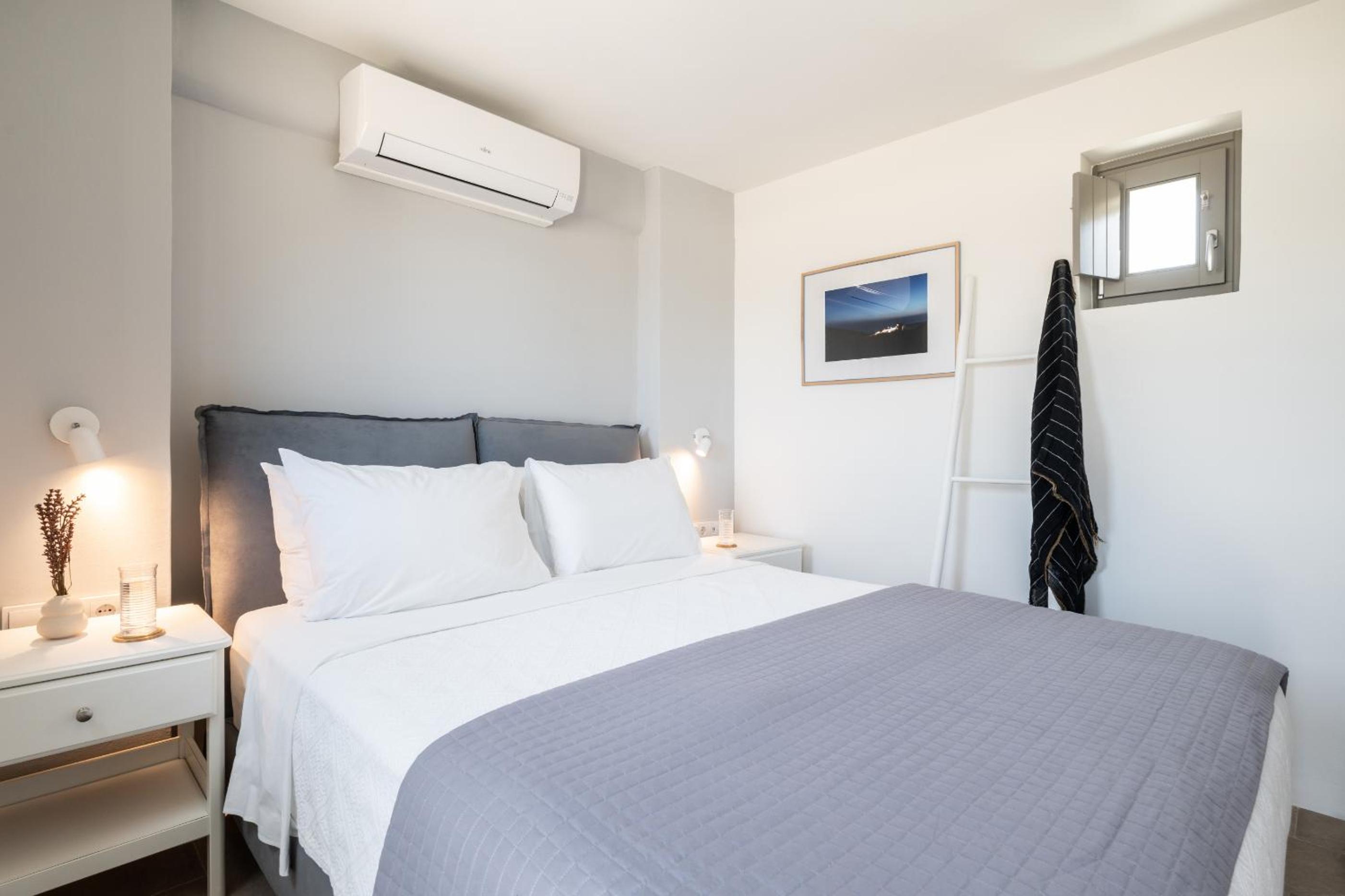 Three Bedroom Beachfront Grand Maisonette photo 3