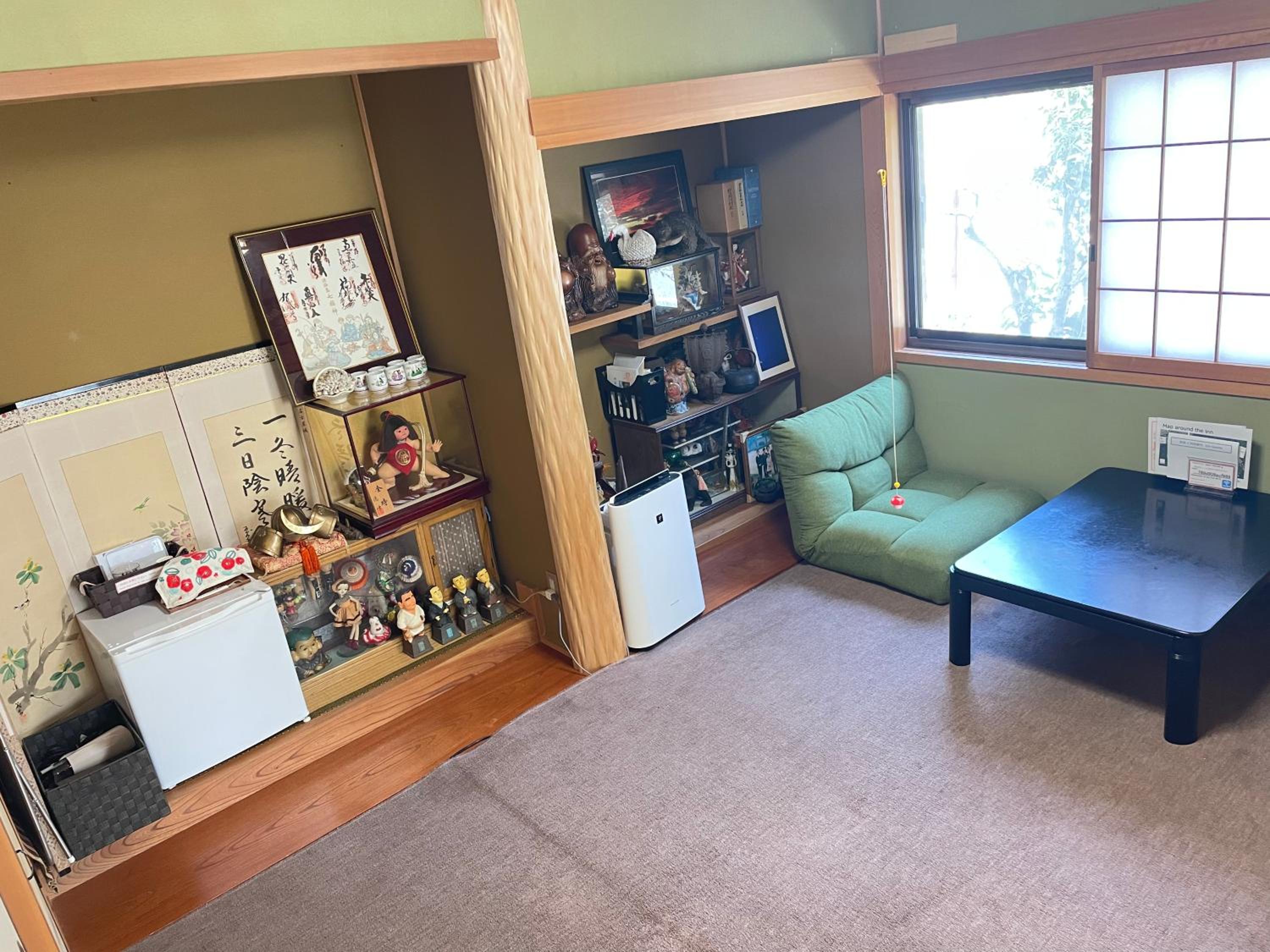 Economy Japanese-Style Triple Room with Shared Bathroom photo 1