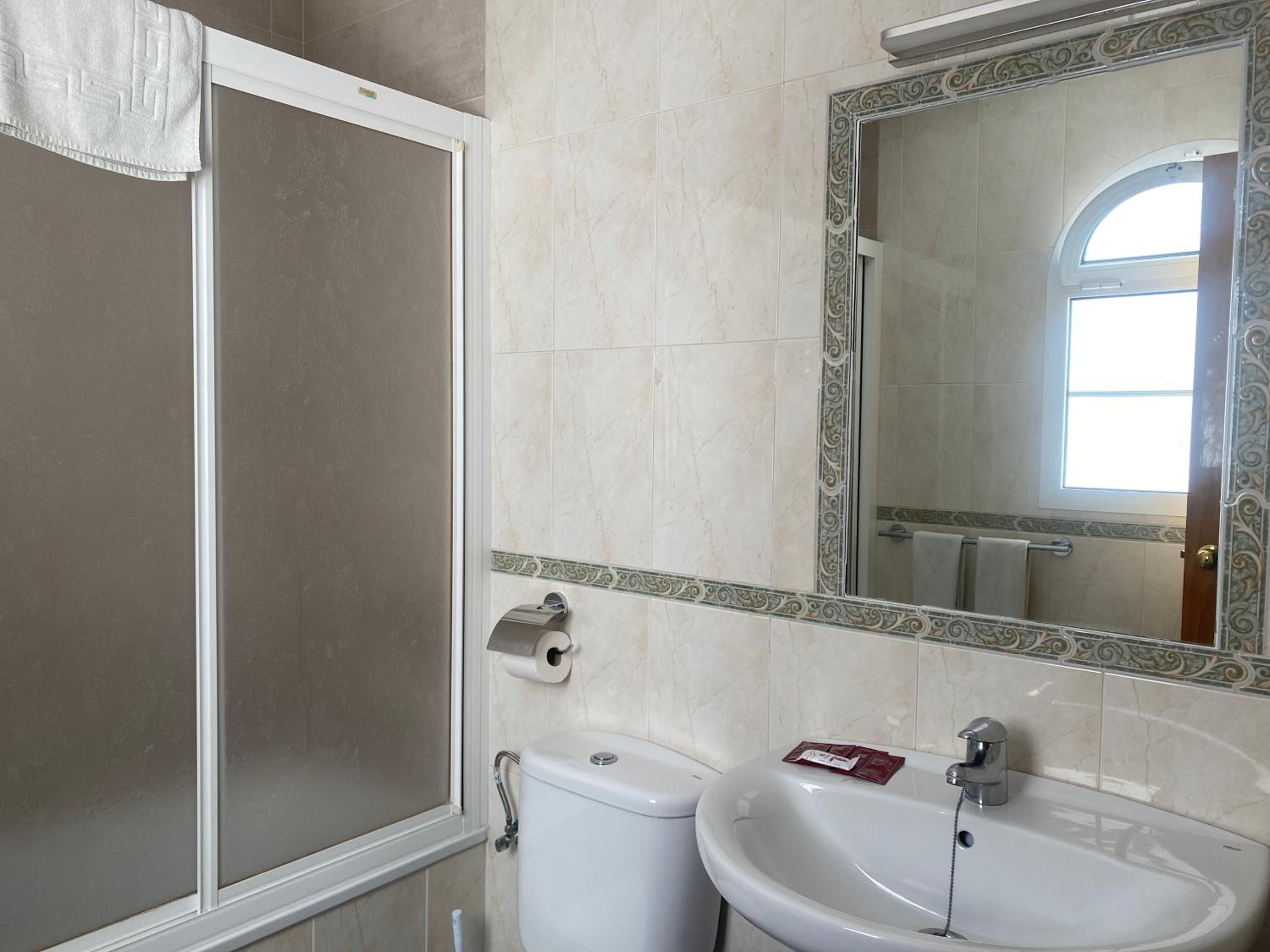 Superior Double or Twin Room photo 3