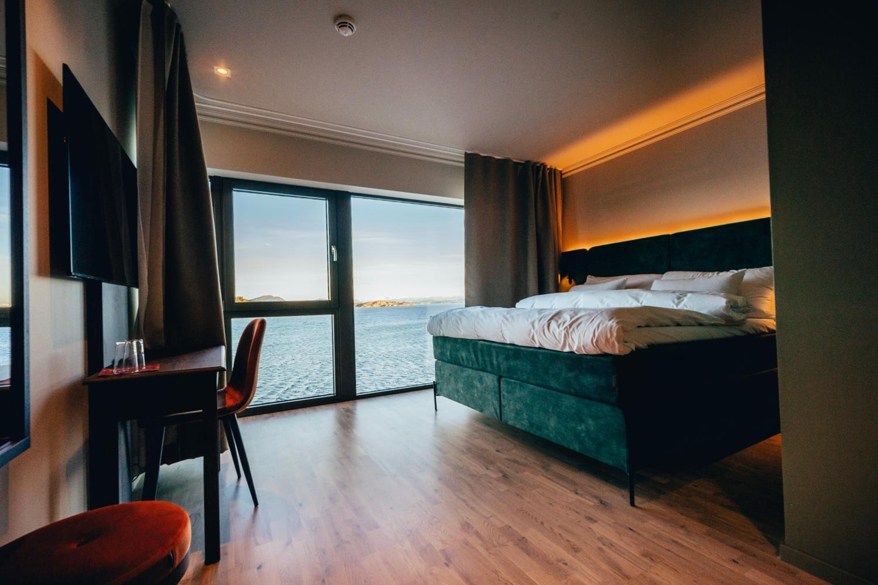 Deluxe Double Room with Sea View photo 1