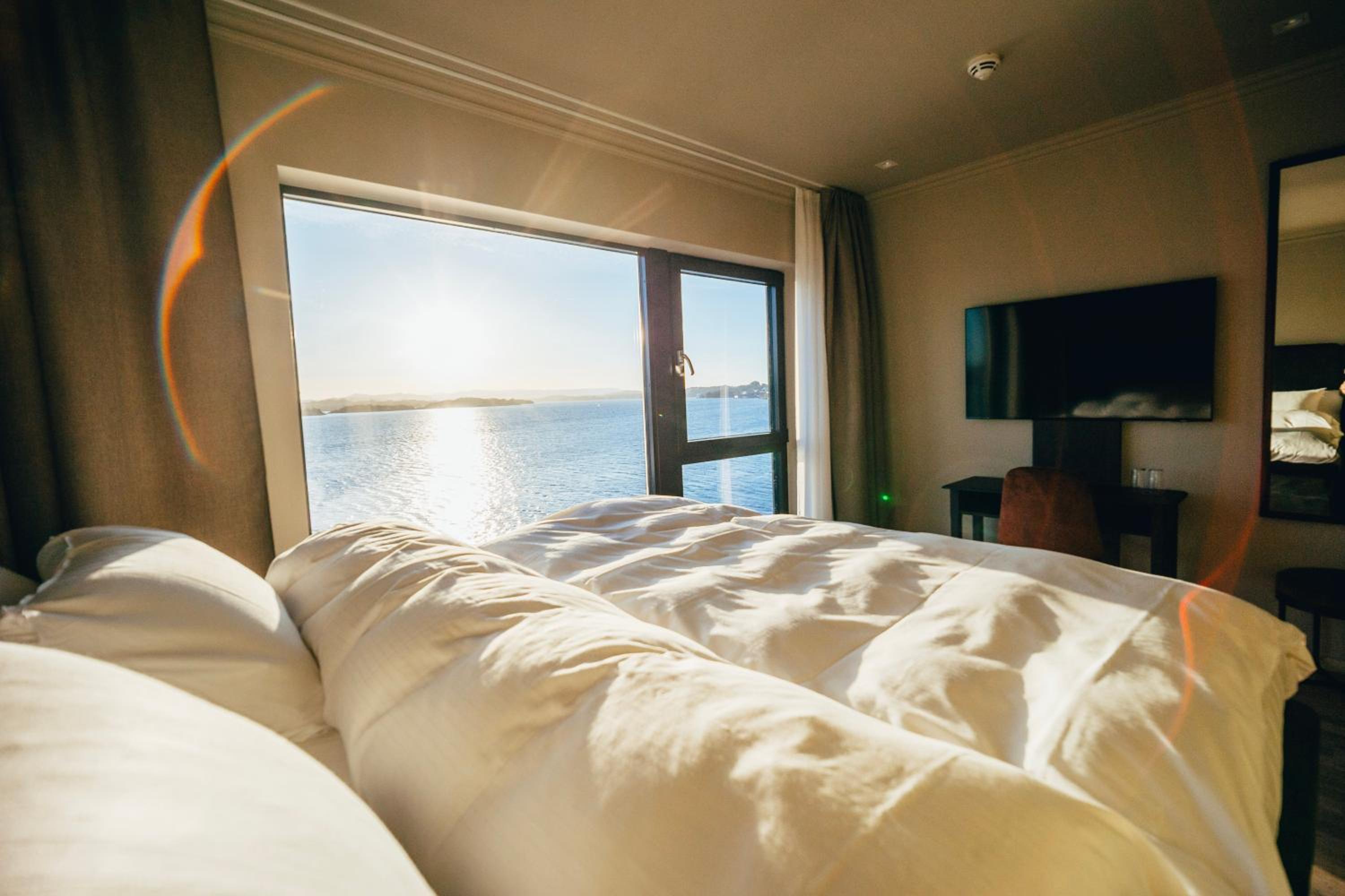 Deluxe Double Room with Sea View photo 2