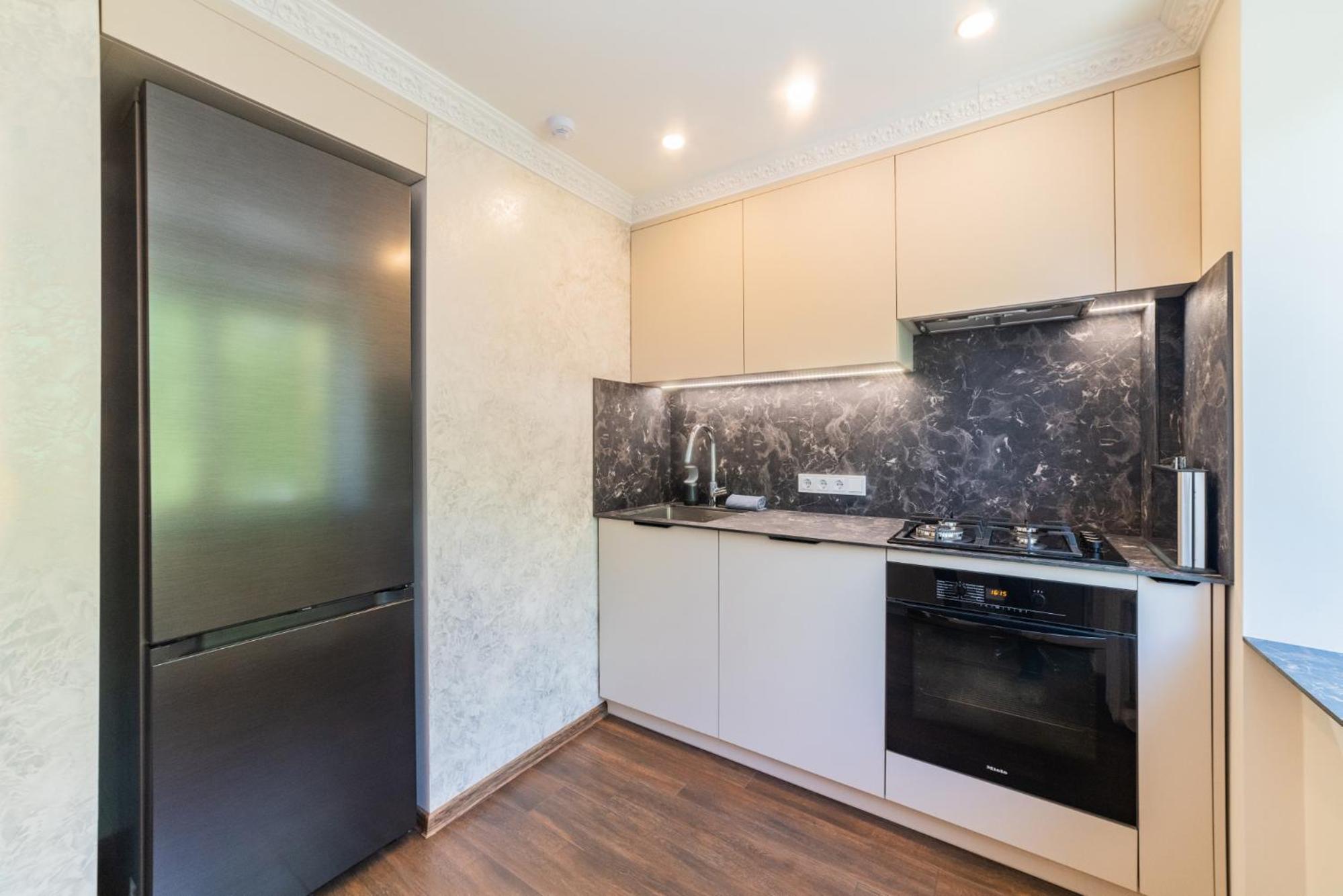 Two-Bedroom Apartment - Photo 23