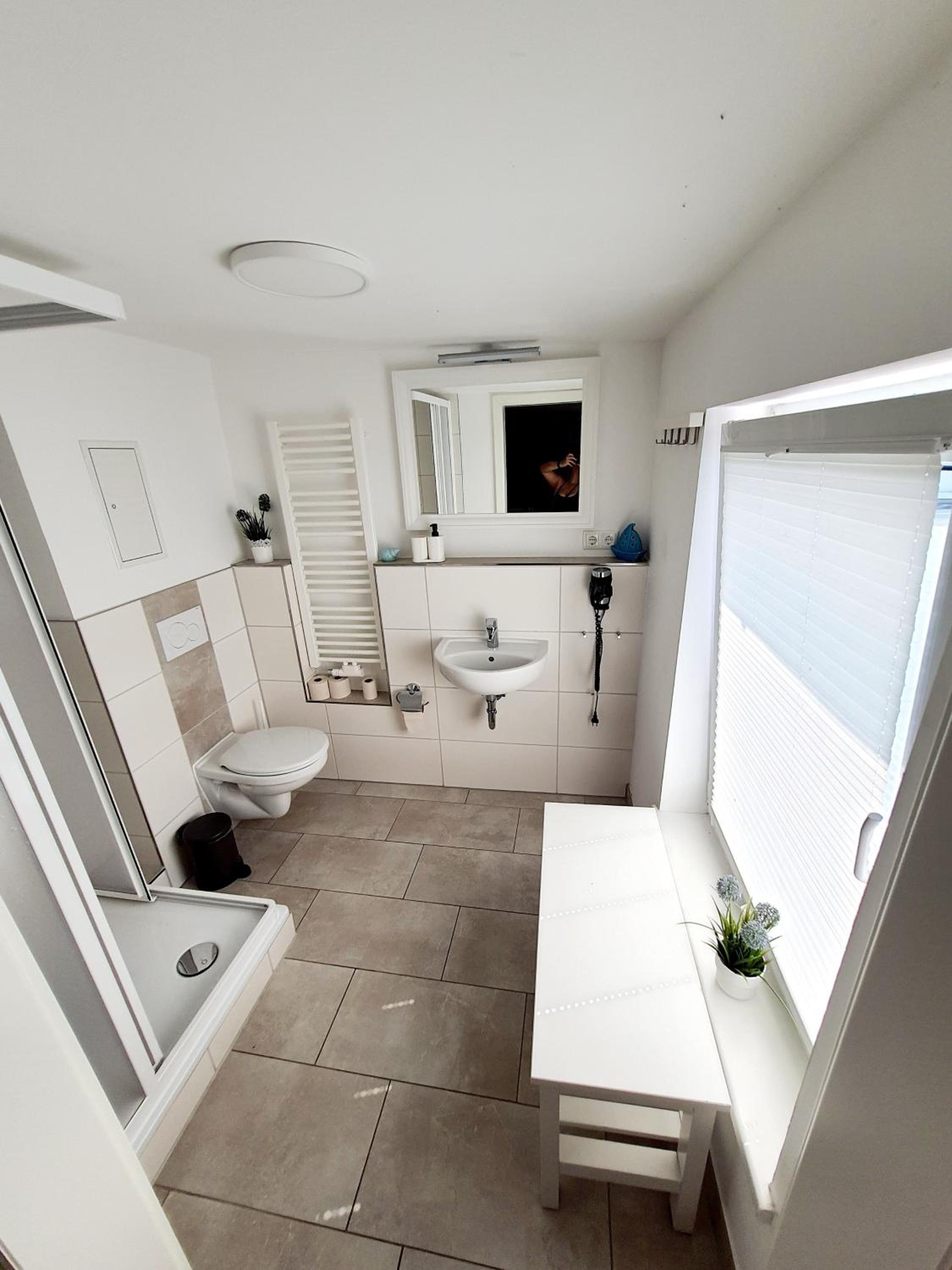 Apartment 5 - Photo 8