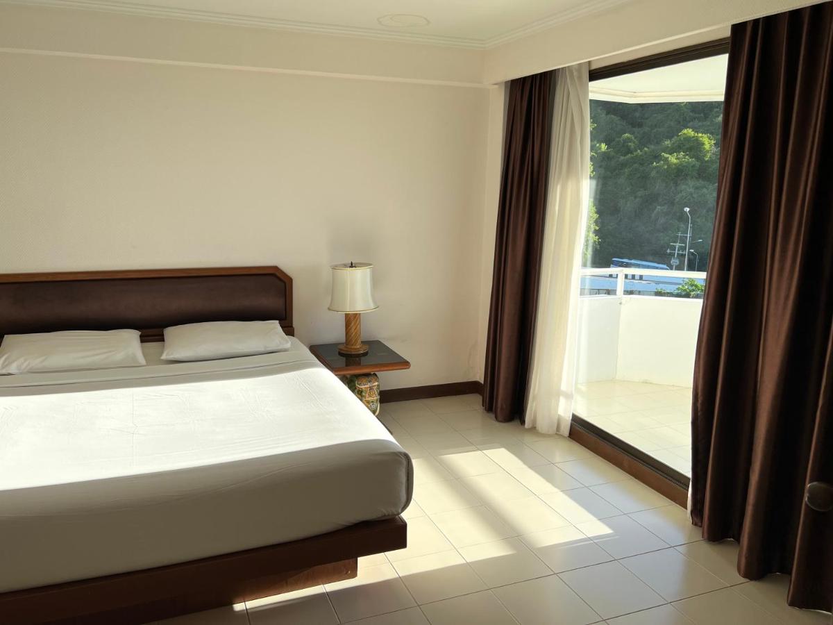 Deluxe Double or Twin Room with Ocean View photo 3