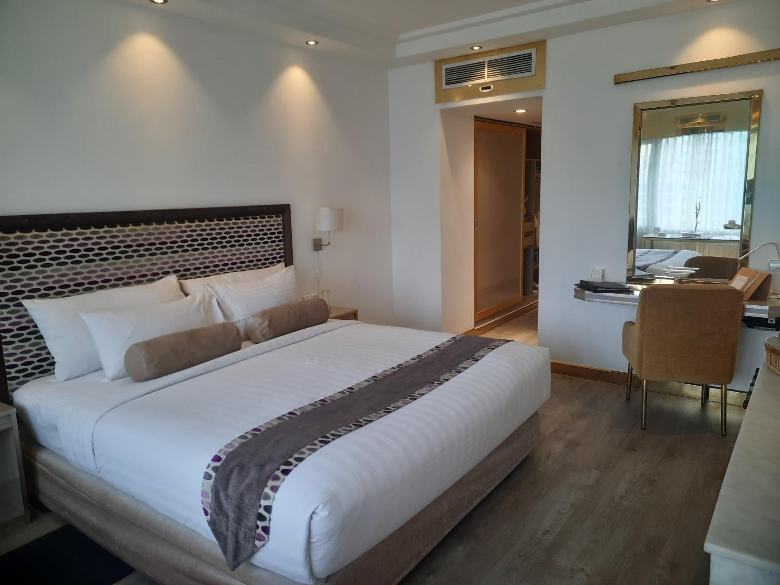 Suite photo 1