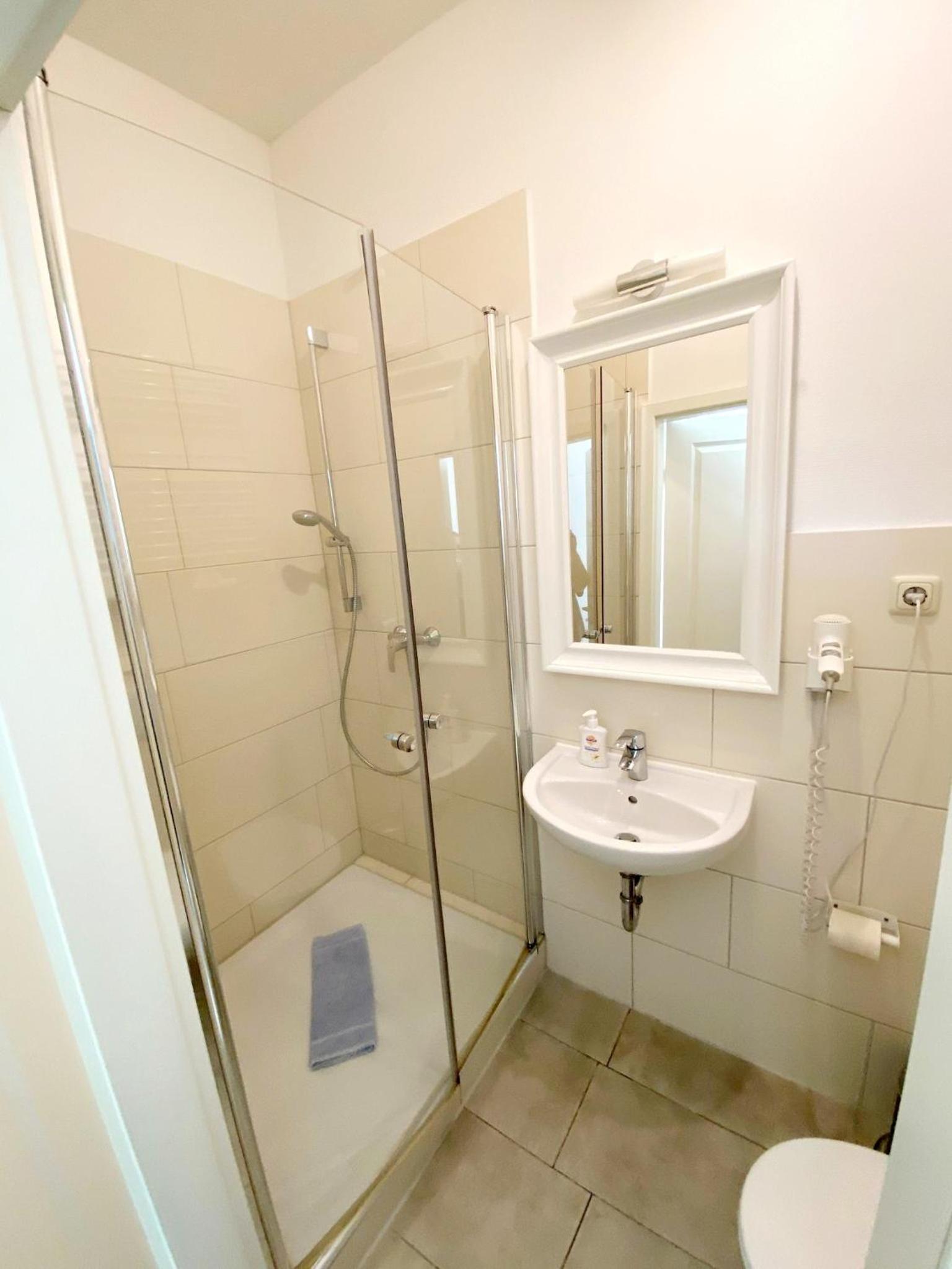 Double Room - Photo 3