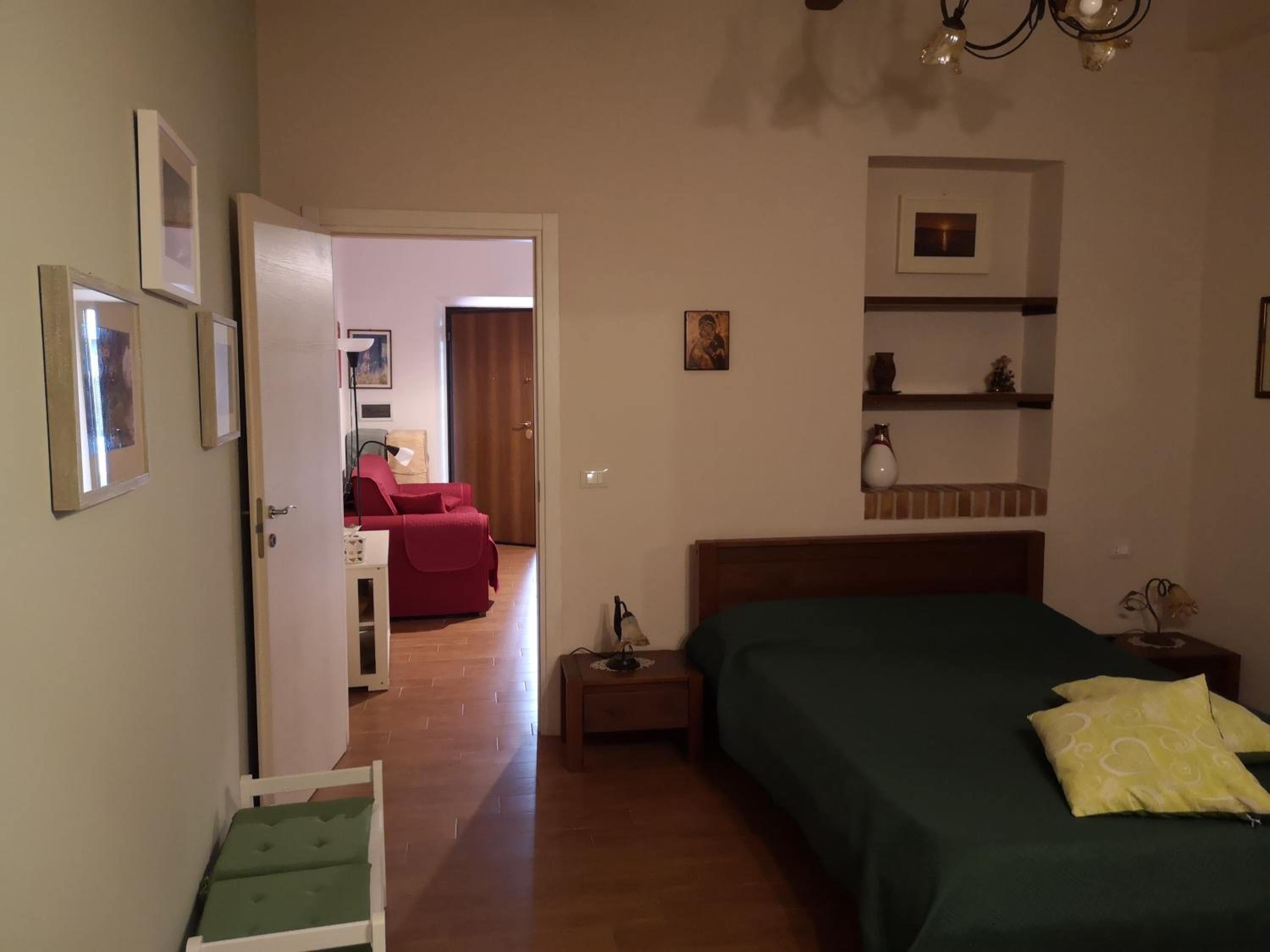 One-Bedroom House photo 1